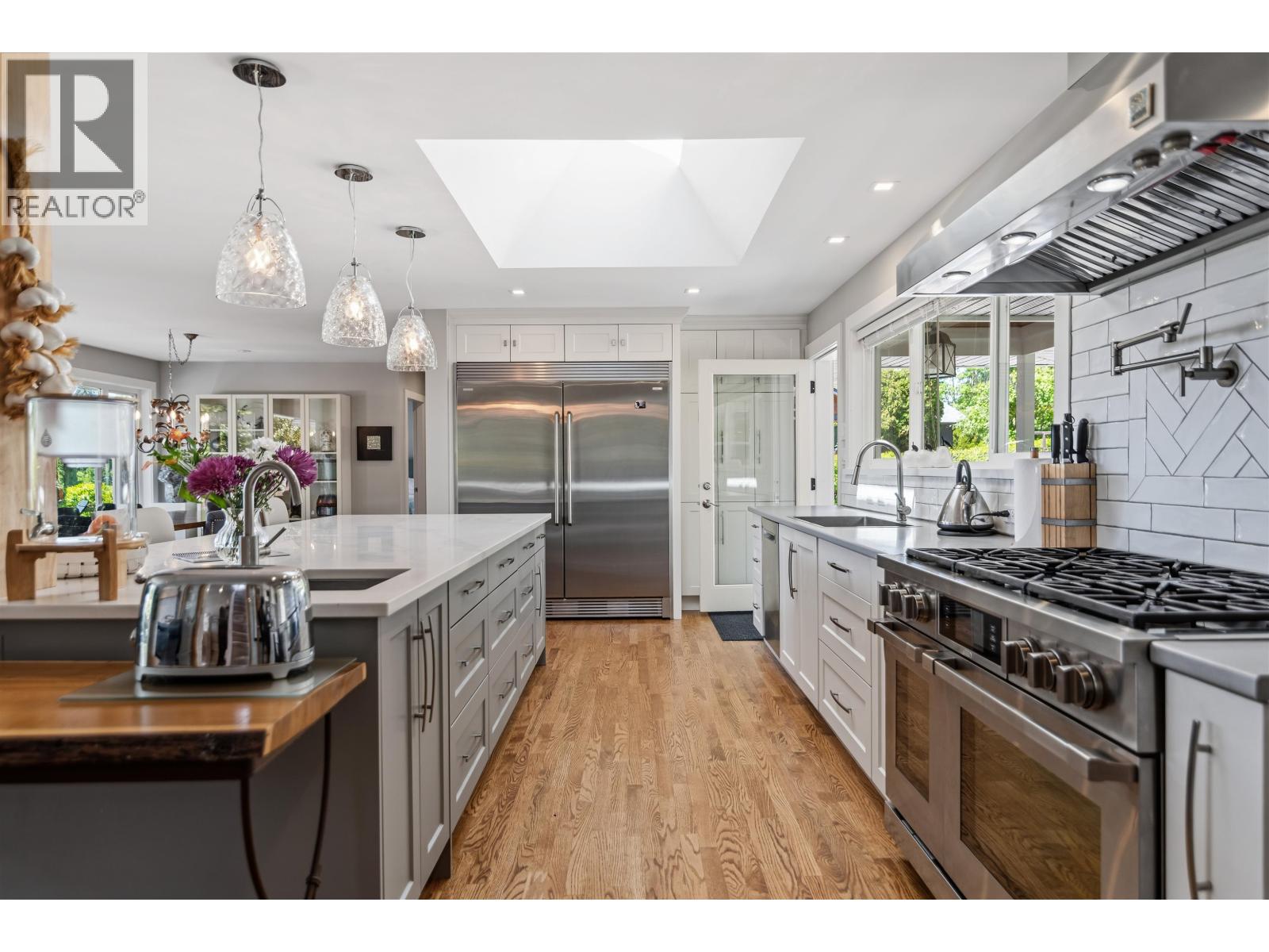 4632 Whitaker Road, Sechelt, British Columbia  V7Z 0E4 - Photo 15 - R3130783