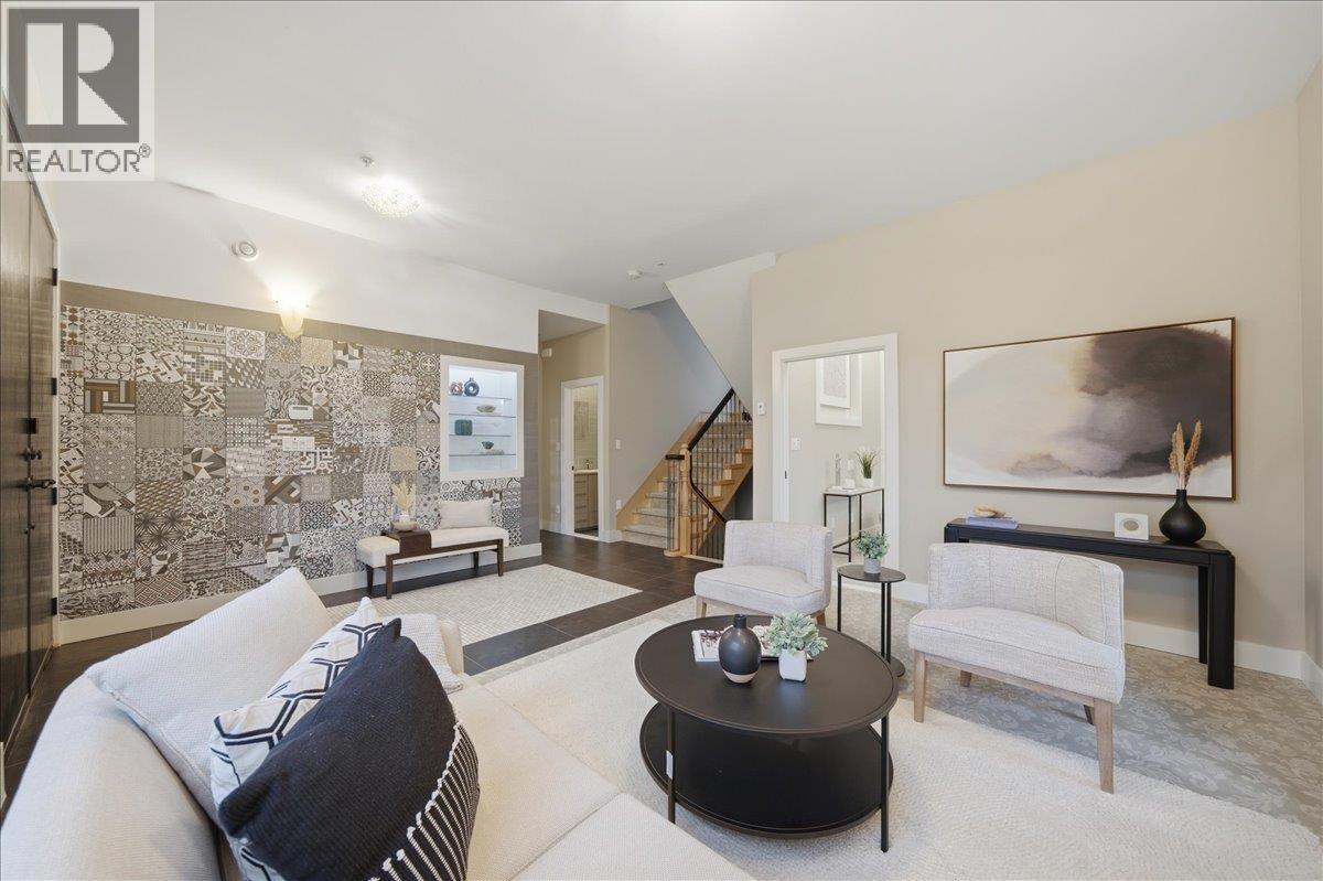 6733 Vivian Street, Vancouver, British Columbia  V5S 2T7 - Photo 4 - R3130799