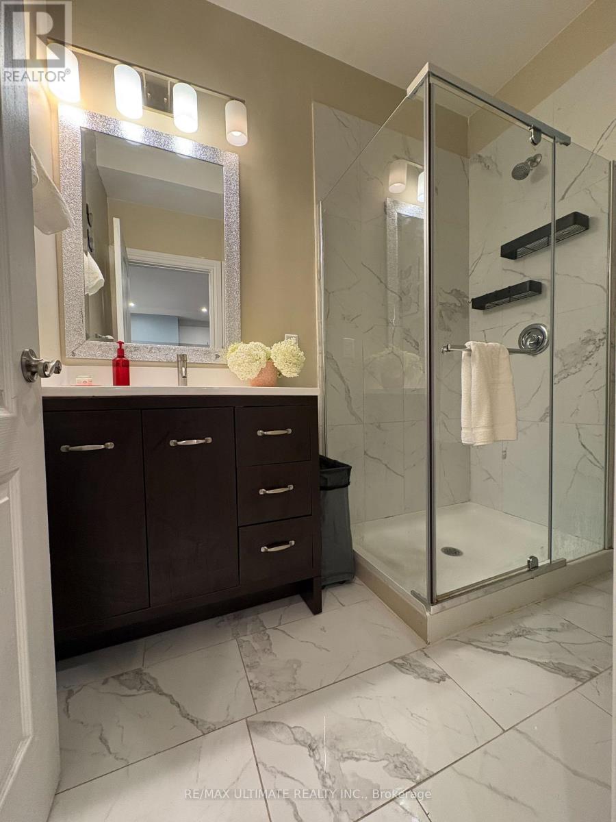 2 Lower - 1166 Glengrove Avenue W, Toronto, Ontario  M6B 2K4 - Photo 11 - W13036210