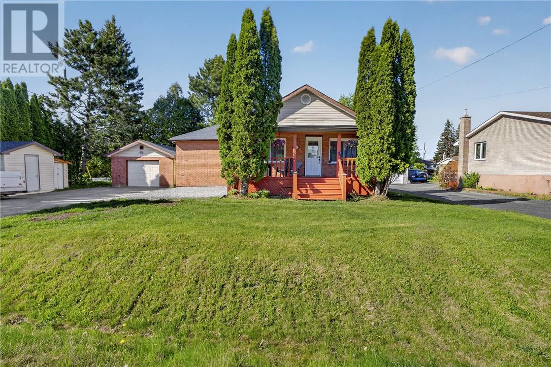 2792 Rheal Street, Sudbury, Ontario  p3b 1v8 - Photo 1 - 2128255