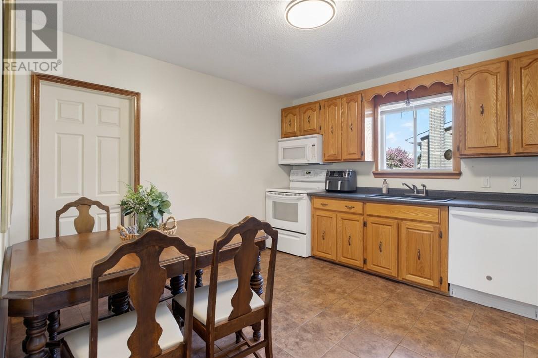 2792 Rheal Street, Sudbury, Ontario  p3b 1v8 - Photo 8 - 2128255