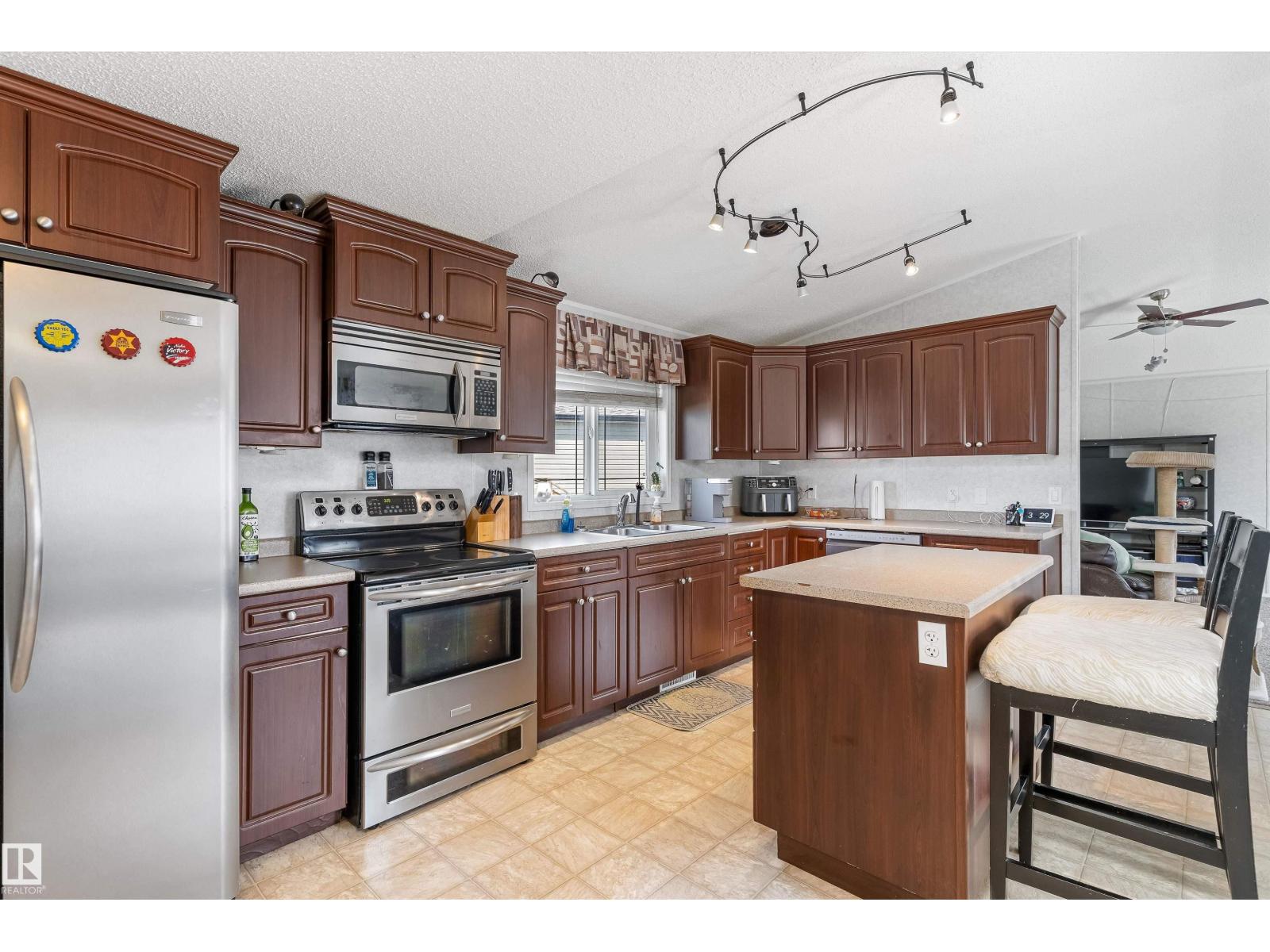 1966 Jubilee Pl, Sherwood Park, Alberta  T8H 2N9 - Photo 12 - E4491234