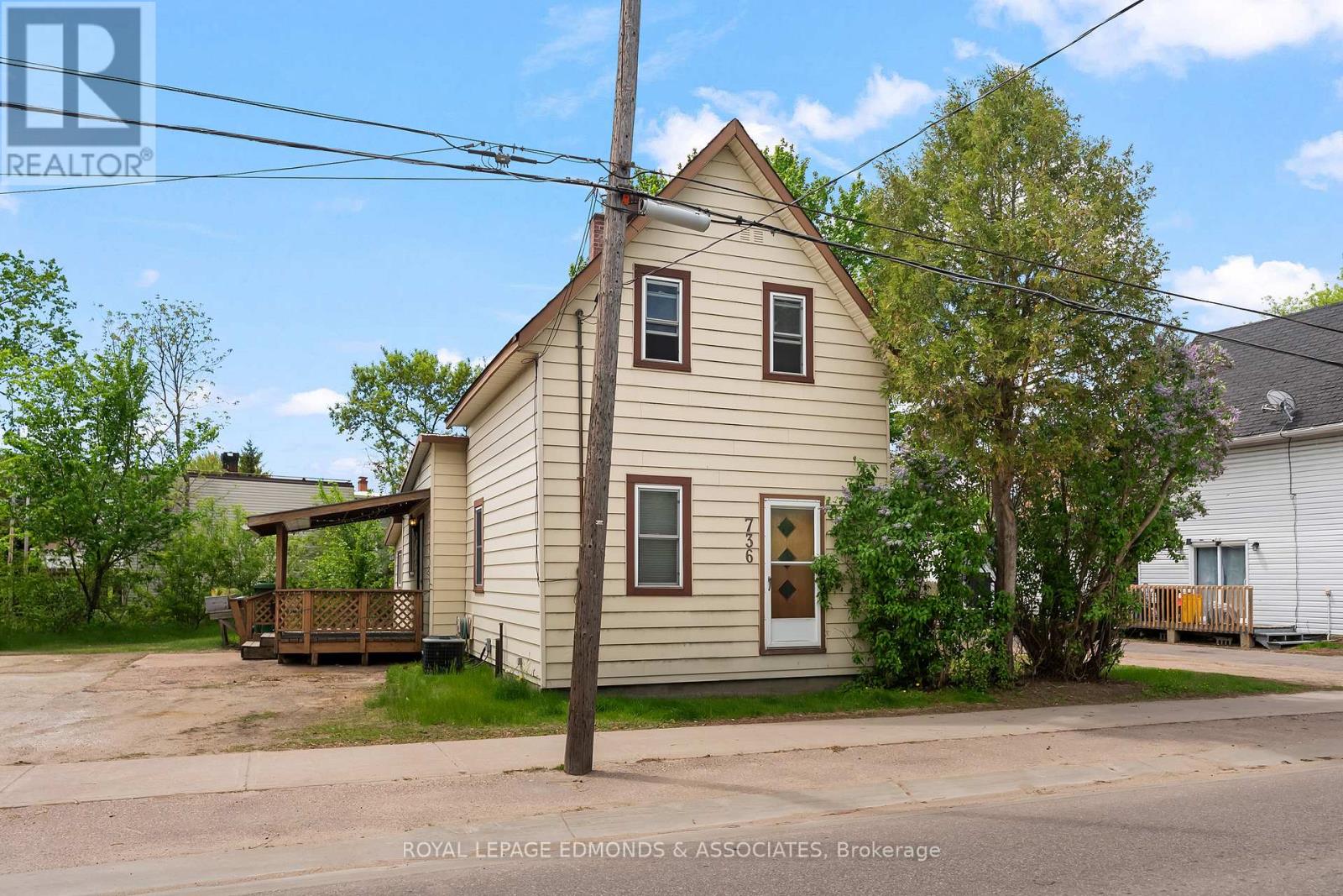 736 Pembroke Street W, Pembroke, Ontario K8A 5P6 - Photo 2 - X13227430