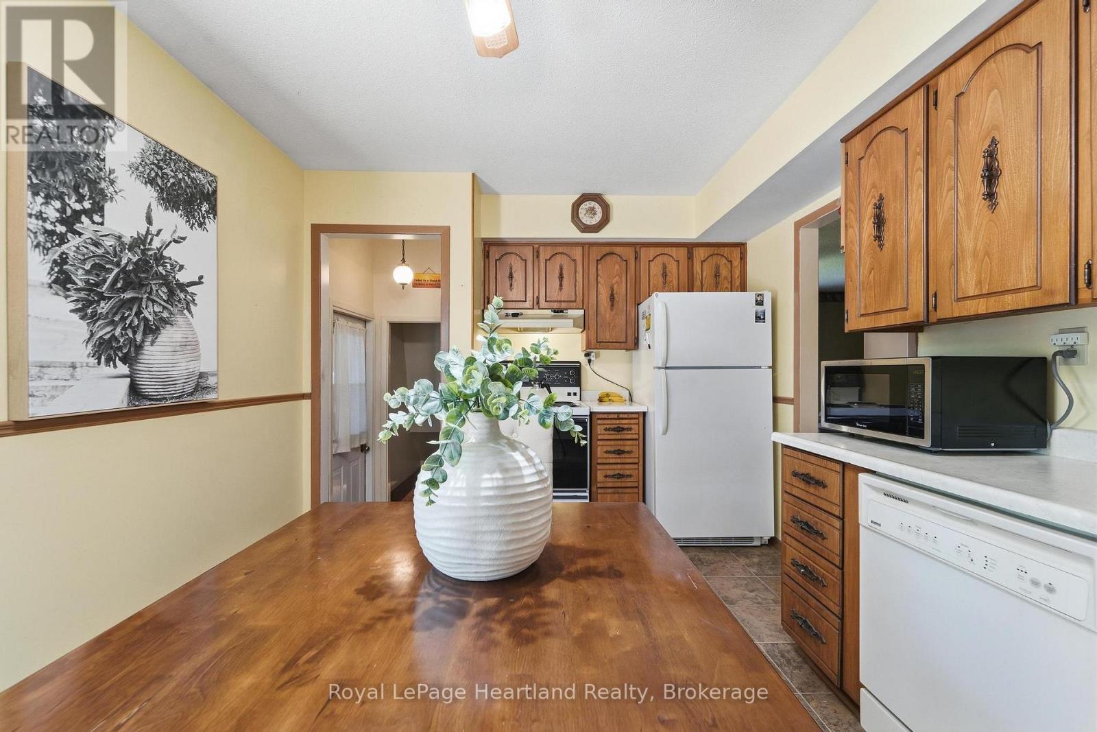 33 North Street, Huron East, Ontario  N0K 1G0 - Photo 10 - X13227238