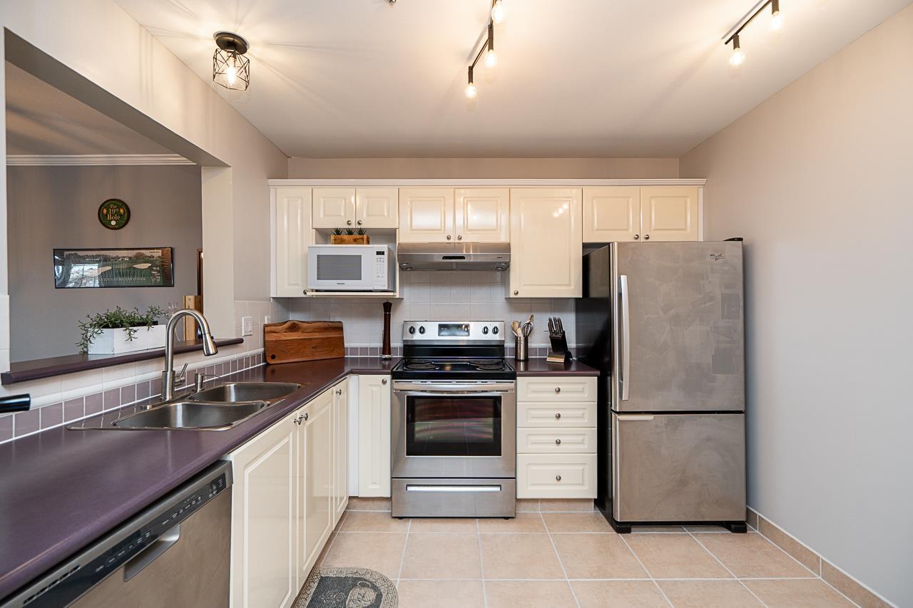312 7435 121a Street, Surrey, British Columbia  V3W 0W8 - Photo 12 - R3130703