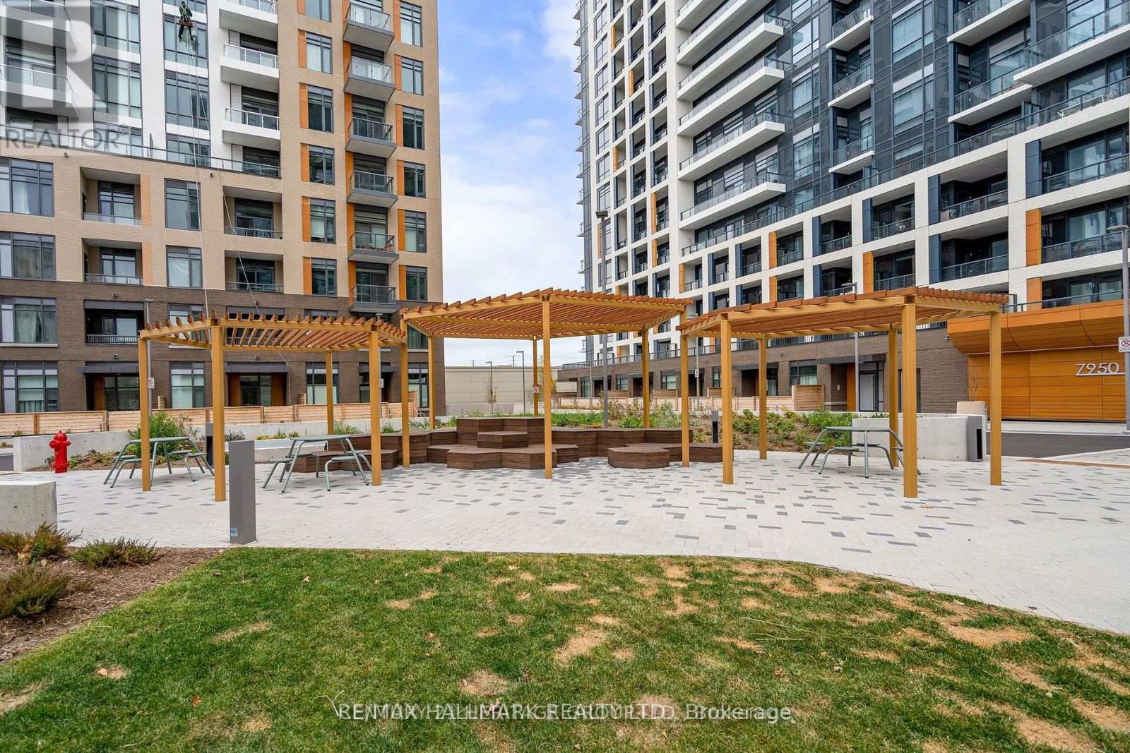 A921 - 7950 Bathurst Street, Vaughan, Ontario  L4J 0L4 - Photo 2 - N13217646