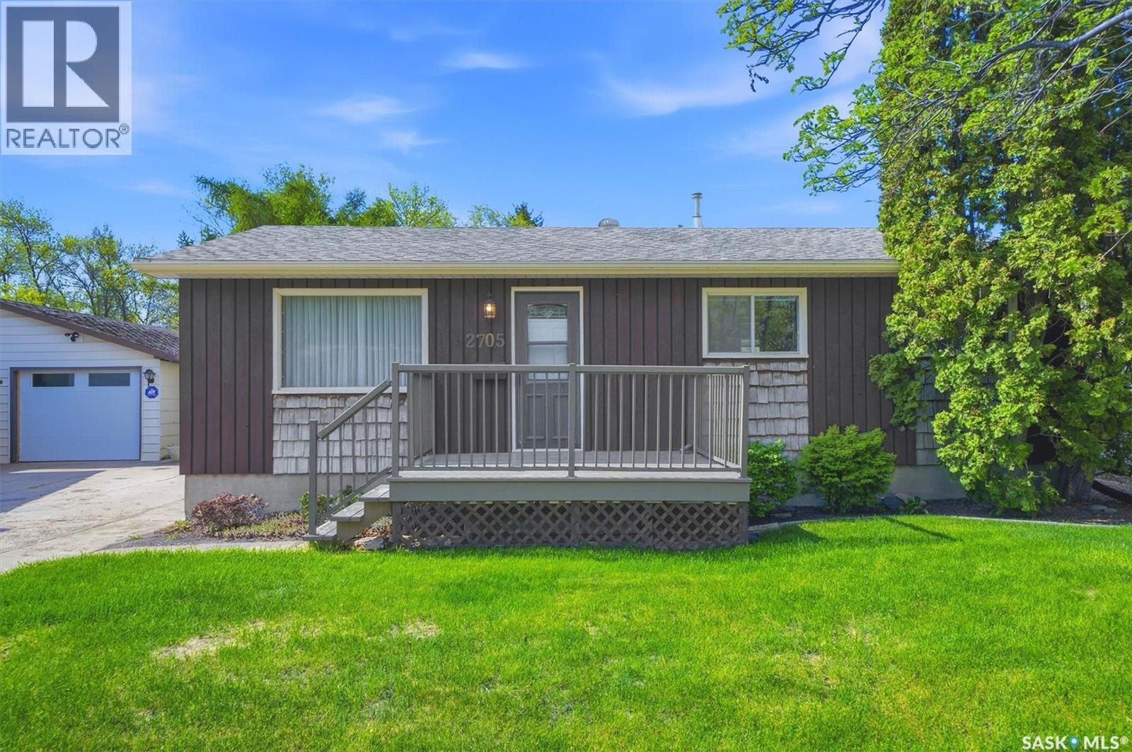 2705 37th Street W, Saskatoon, Saskatchewan  S7L 4E9 - Photo 1 - SK037832