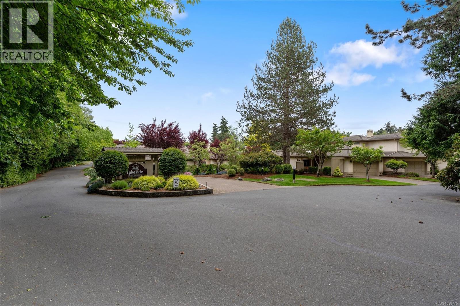 8 4701 Lochside Dr, Saanich, British Columbia  V8Y 3E2 - Photo 42 - 1038775