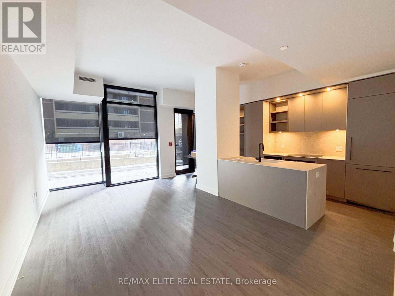 TH10 - 55 CHARLES STREET E, Toronto, Ontario