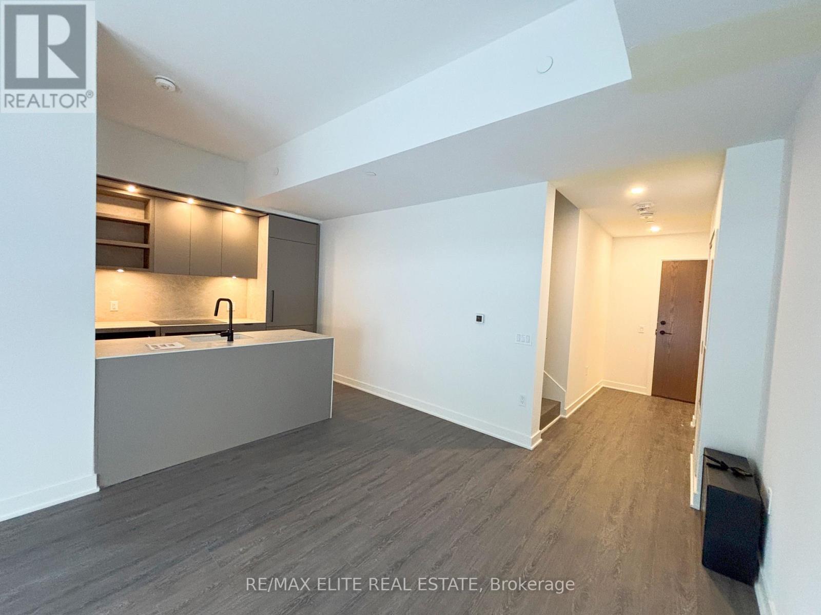 Th10 - 55 Charles Street E, Toronto, Ontario  M4Y 0J1 - Photo 2 - C13227228