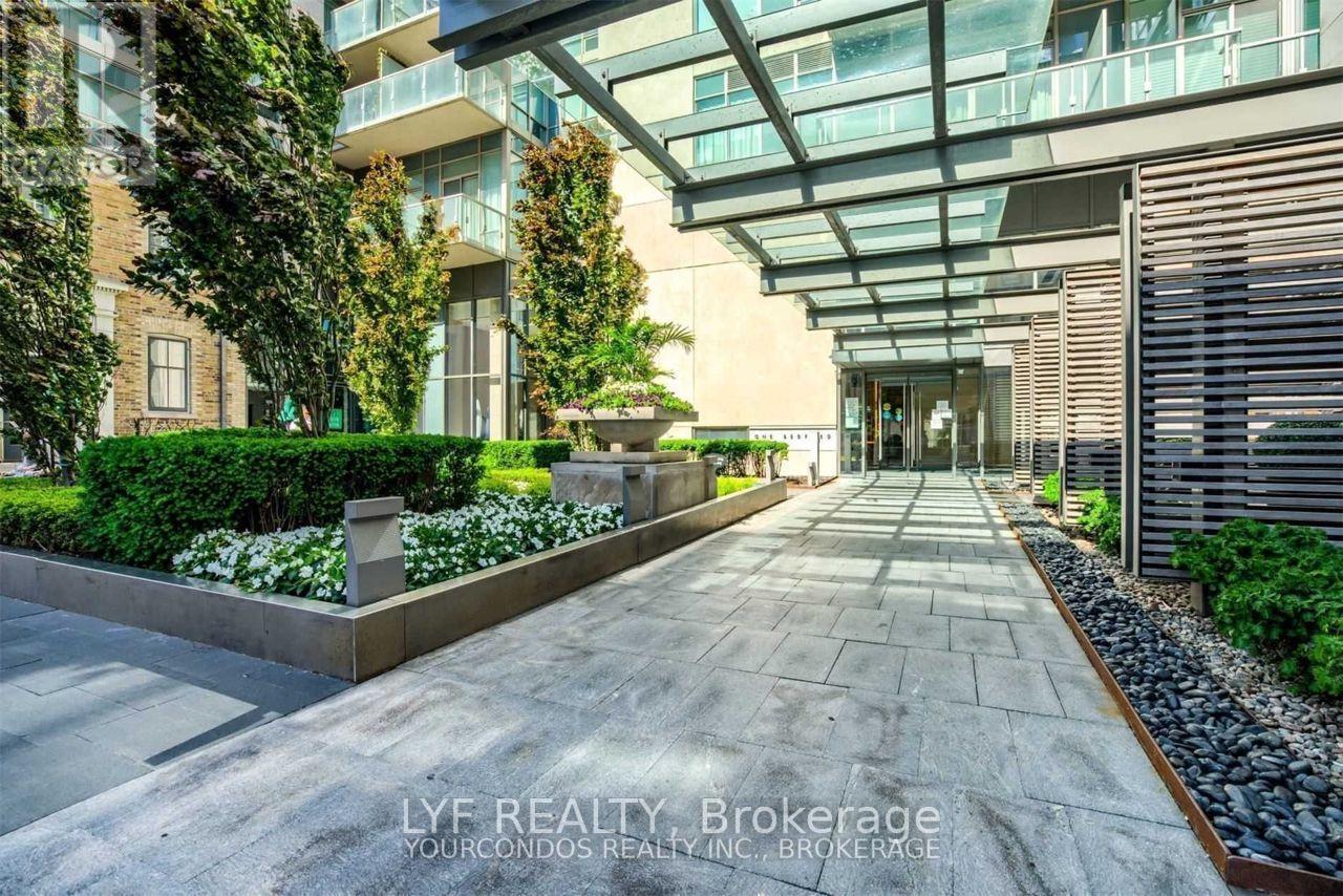 212 - 1 Bedford Road, Toronto, Ontario  M5R 2B5 - Photo 2 - C13227234