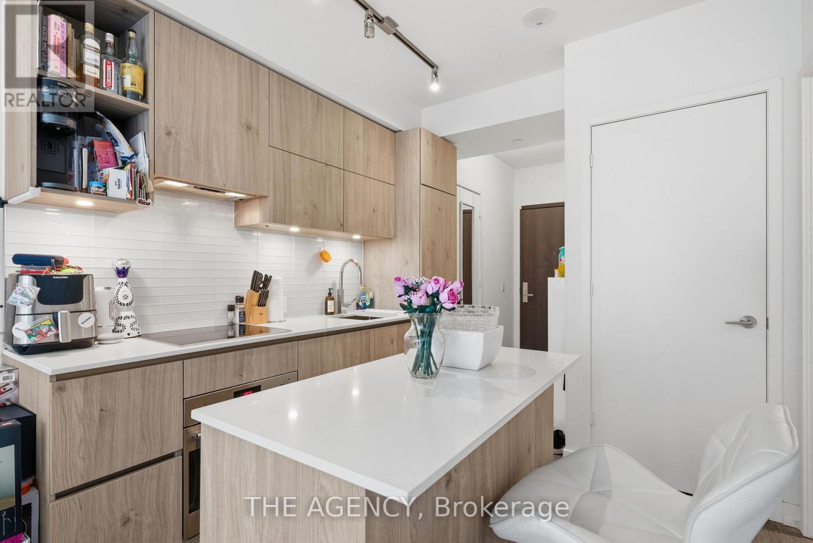 804 - 1 Yorkville Avenue, Toronto, Ontario  M4W 1L1 - Photo 8 - C13227334