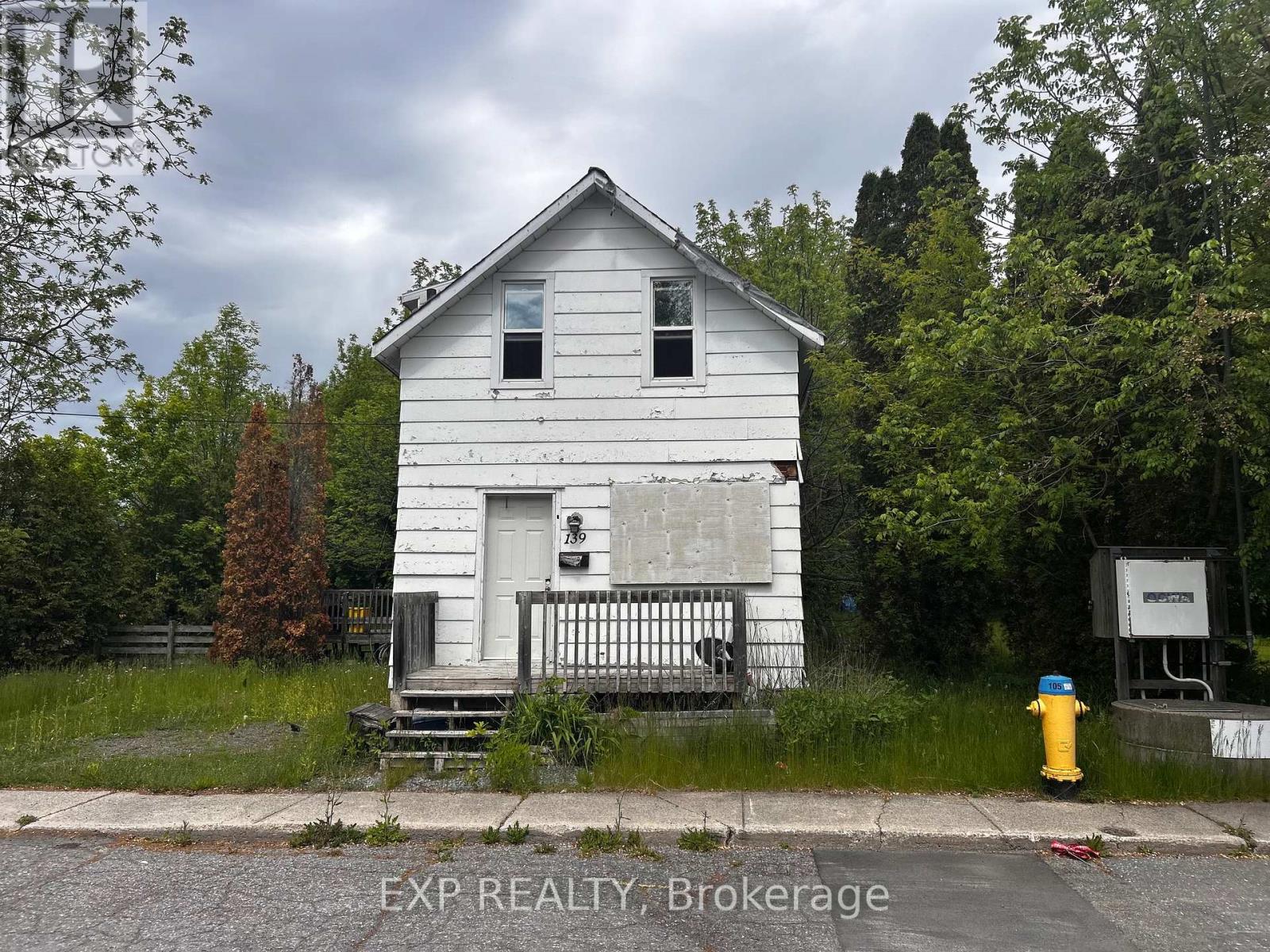 139 CHARLES STREET, Carleton Place, Ontario