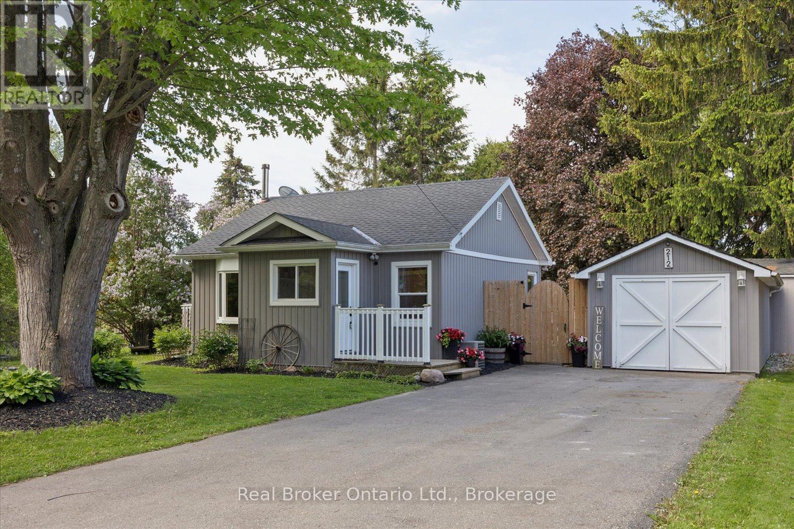 212 Mill Street N, Clarington, Ontario  L1B 1J3 - Photo 2 - E13227750