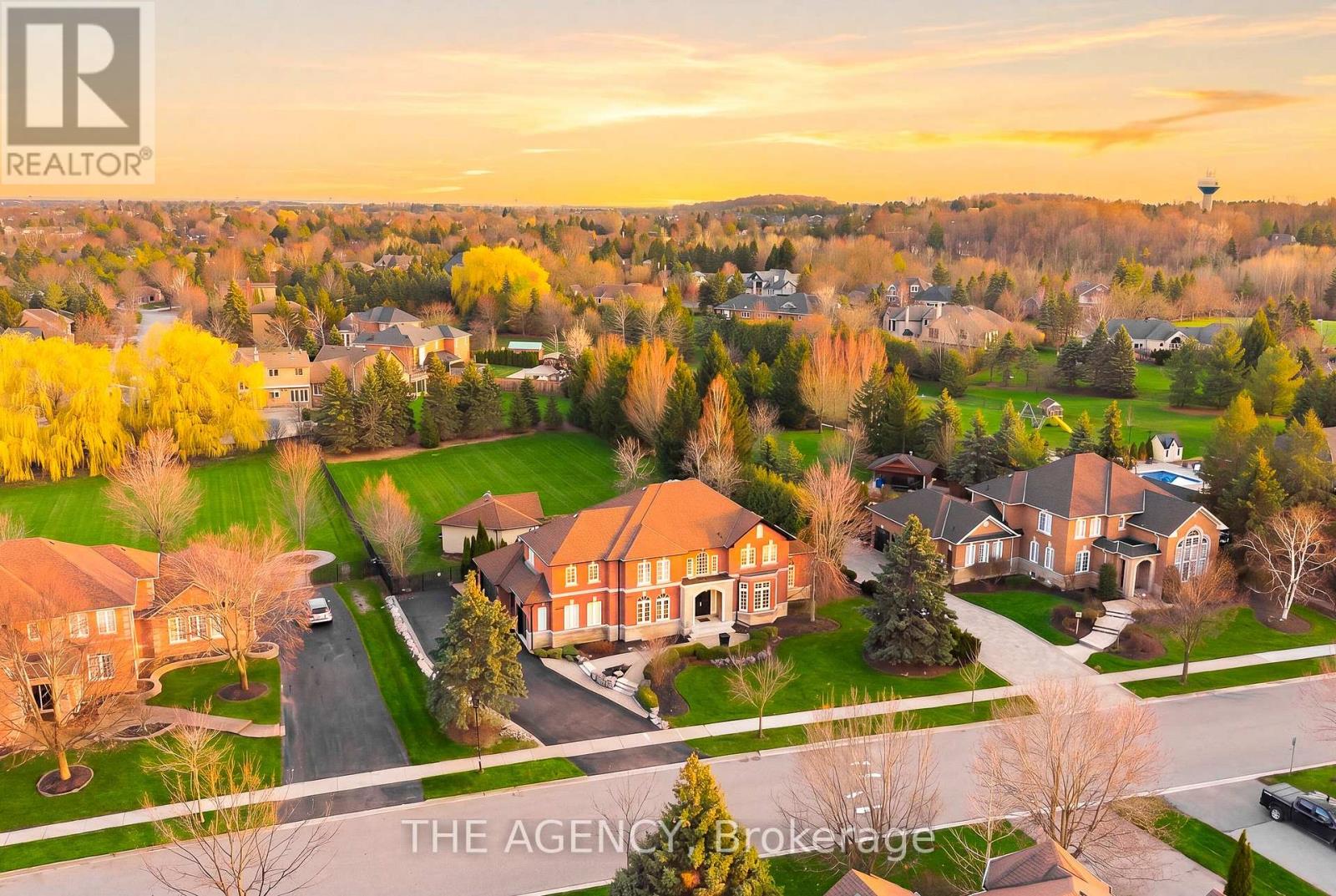 147 MACTAGGART DRIVE, King, Ontario