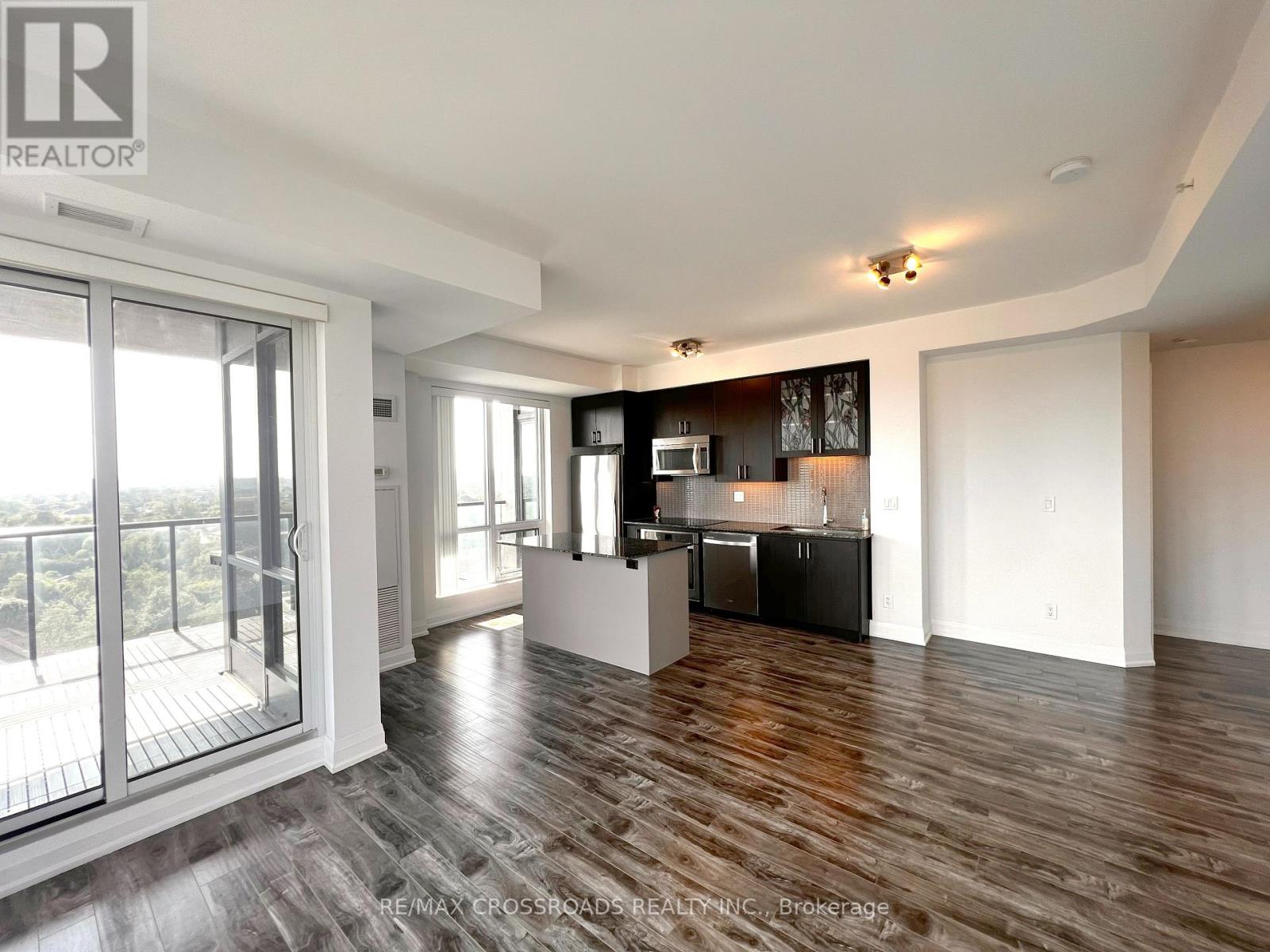 1210 - 9088 Yong Street, Richmond Hill, Ontario  L4C 6Z9 - Photo 2 - N13227270