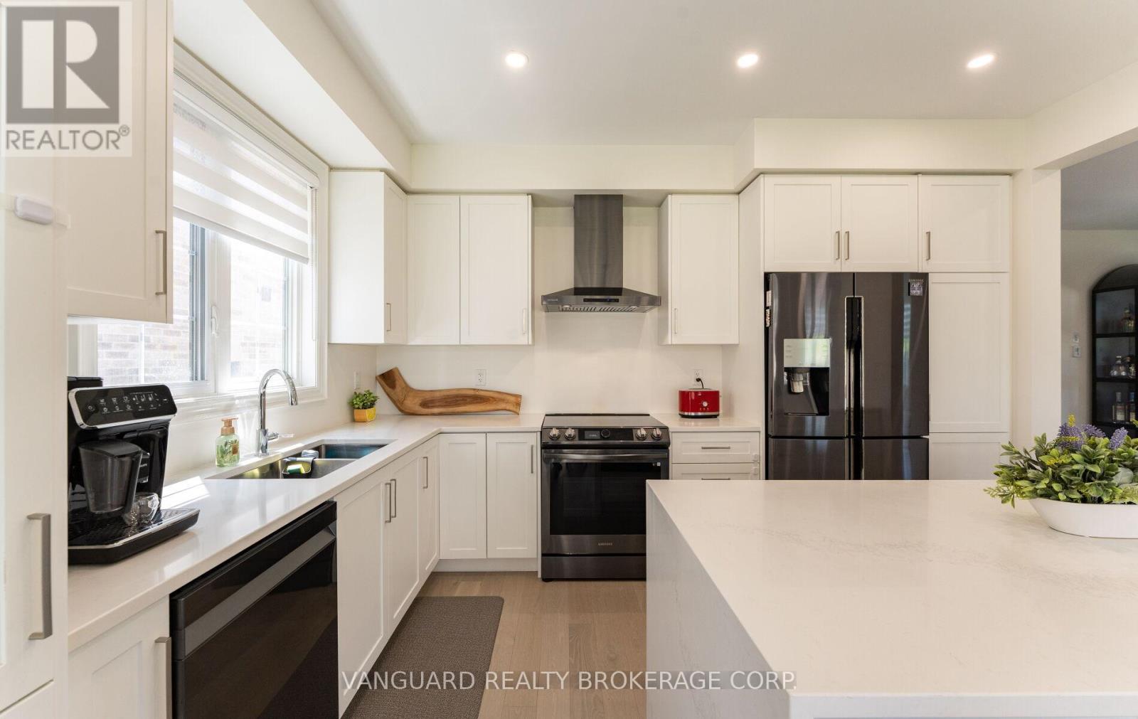 158 Scarlet Way, Bradford West Gwillimbury, Ontario  L3Z 4J2 - Photo 23 - N13227320