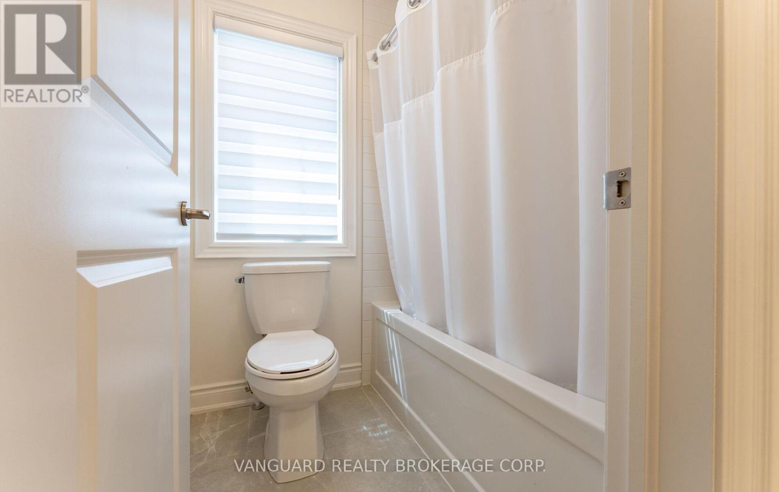 158 Scarlet Way, Bradford West Gwillimbury, Ontario  L3Z 4J2 - Photo 45 - N13227320