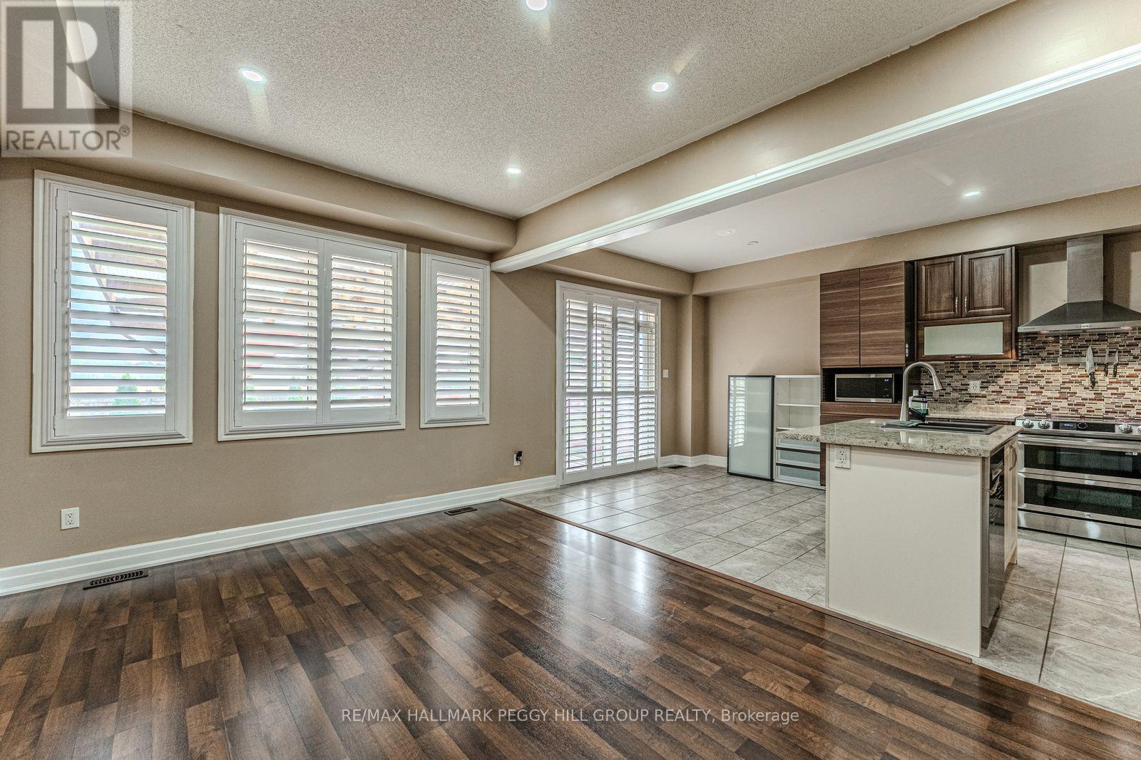 Upper - 17 Wagner Crescent, Essa, Ontario  L3W 0P4 - Photo 2 - N13227386