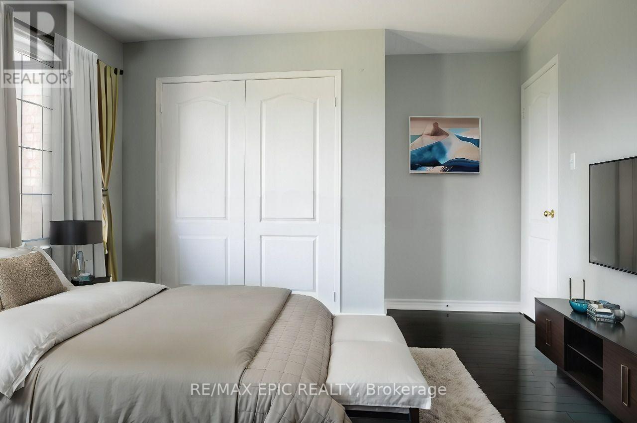45 Golden Meadow Drive, Markham, Ontario  L6E 1E4 - Photo 10 - N13227396