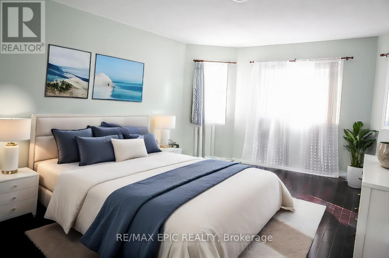 45 Golden Meadow Drive, Markham, Ontario  L6E 1E4 - Photo 7 - N13227396