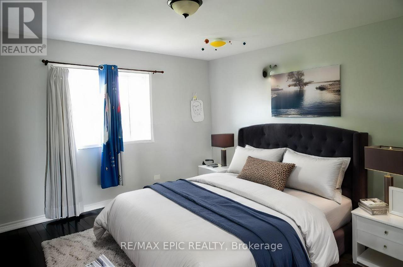 45 Golden Meadow Drive, Markham, Ontario  L6E 1E4 - Photo 8 - N13227396