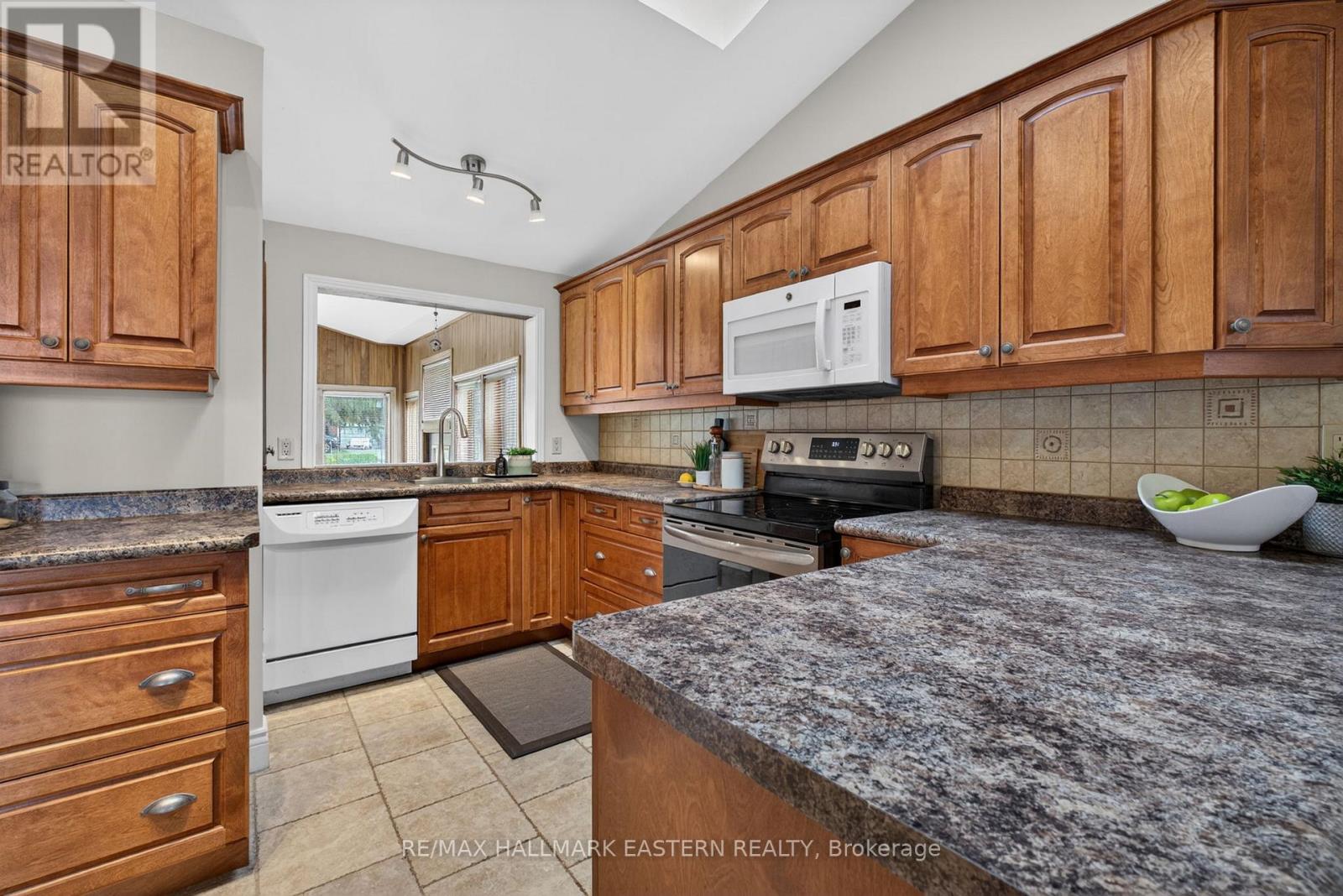 101 Westview Drive, Kawartha Lakes, Ontario  K0L 2W0 - Photo 16 - X13227886