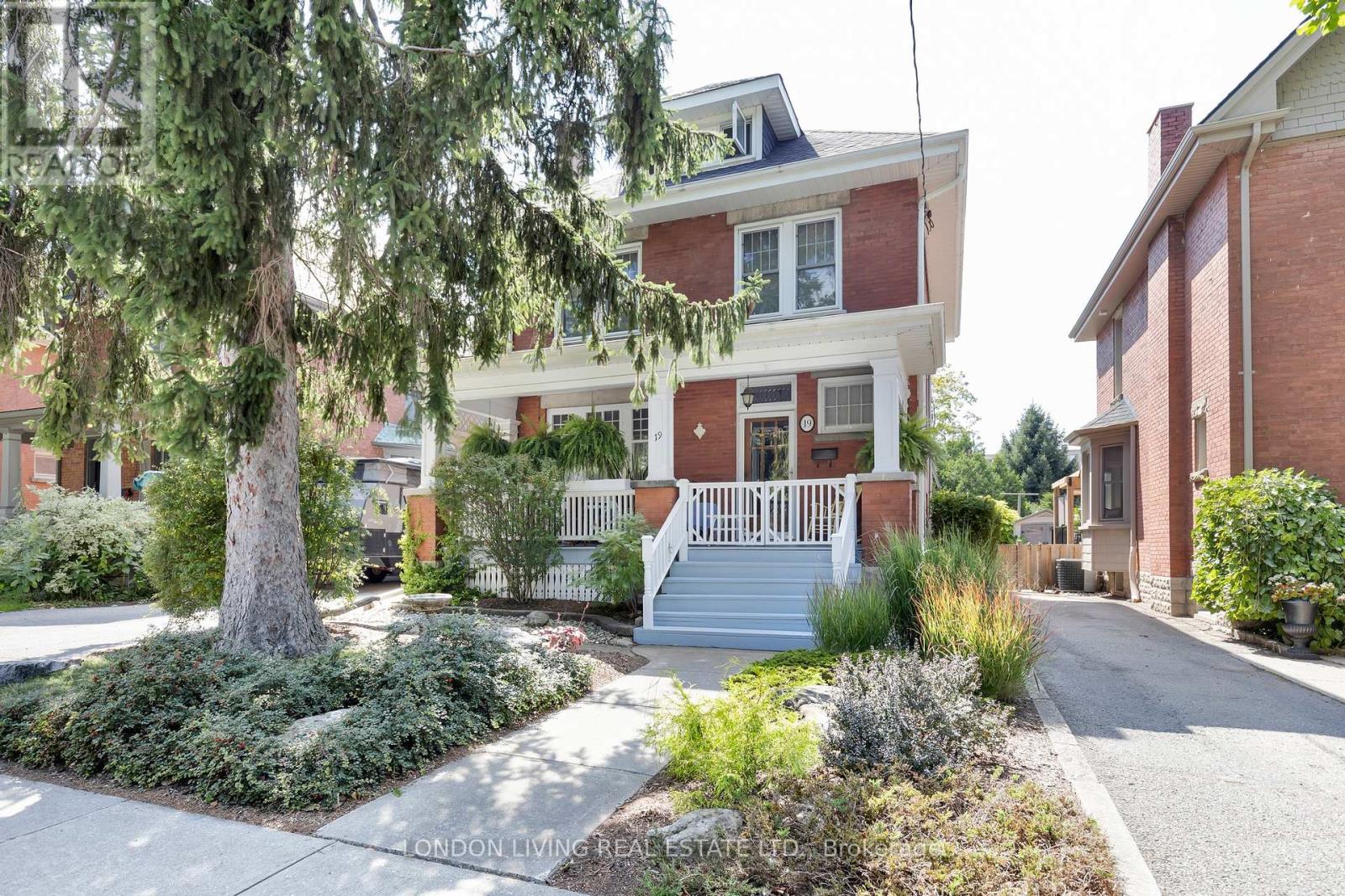 19 BELGRAVE AVENUE, London South, Ontario