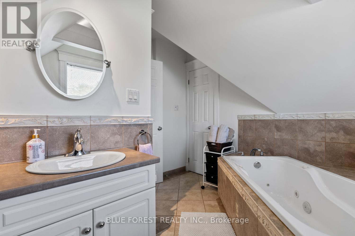 46 Gladstone Avenue, St. Thomas, Ontario  N5R 2L6 - Photo 36 - X13227626