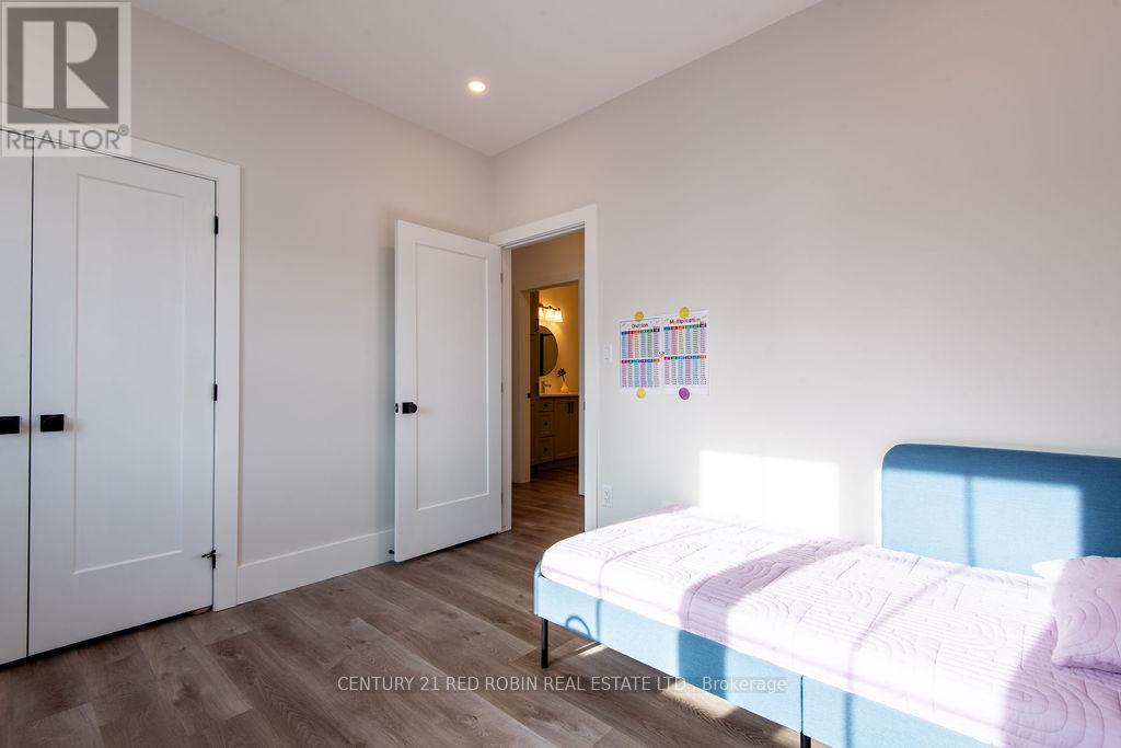 18 Mcnab Street, Strathroy-Caradoc, Ontario  N7G 2E9 - Photo 40 - X13227668