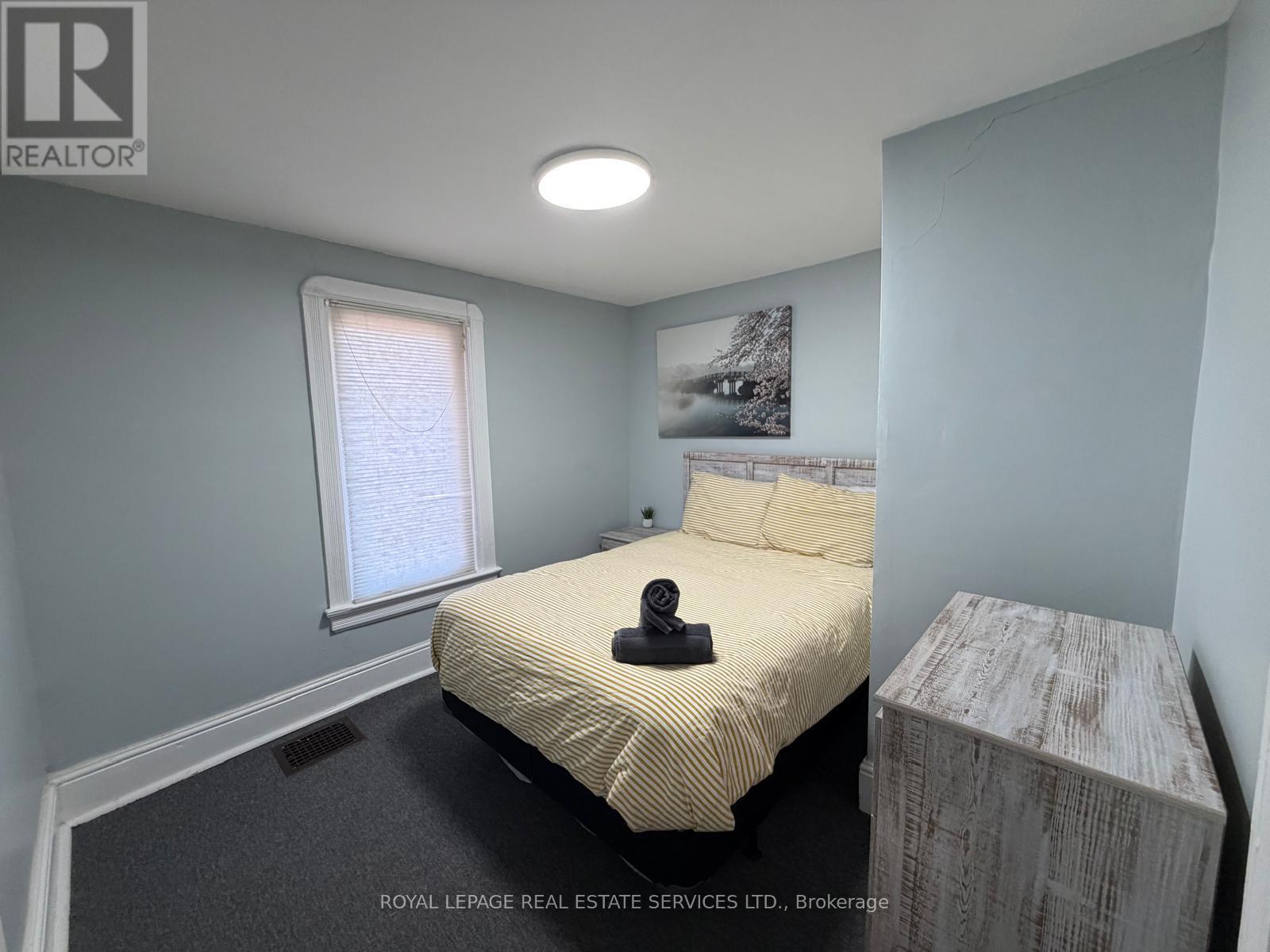 Upper Level - 100 Essa Road, Barrie, Ontario  L4N 3K7 - Photo 16 - S13227406