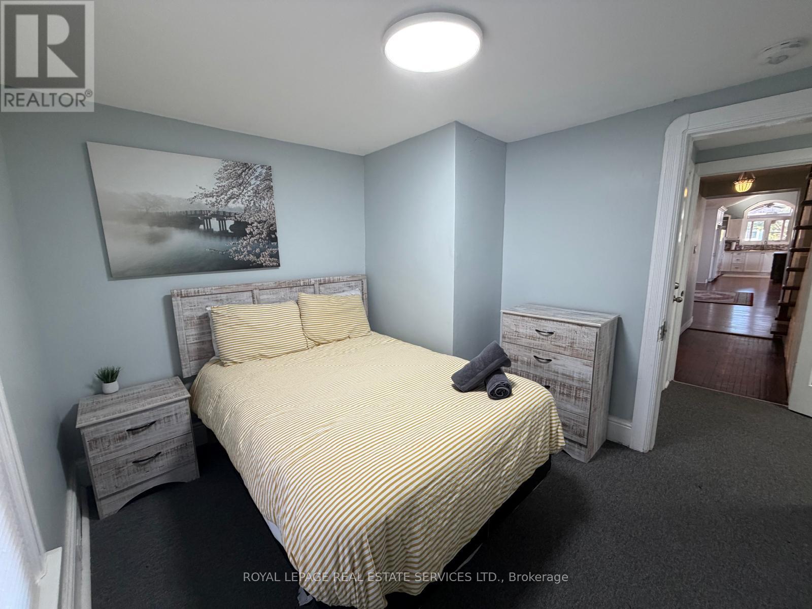 Upper Level - 100 Essa Road, Barrie, Ontario  L4N 3K7 - Photo 17 - S13227406