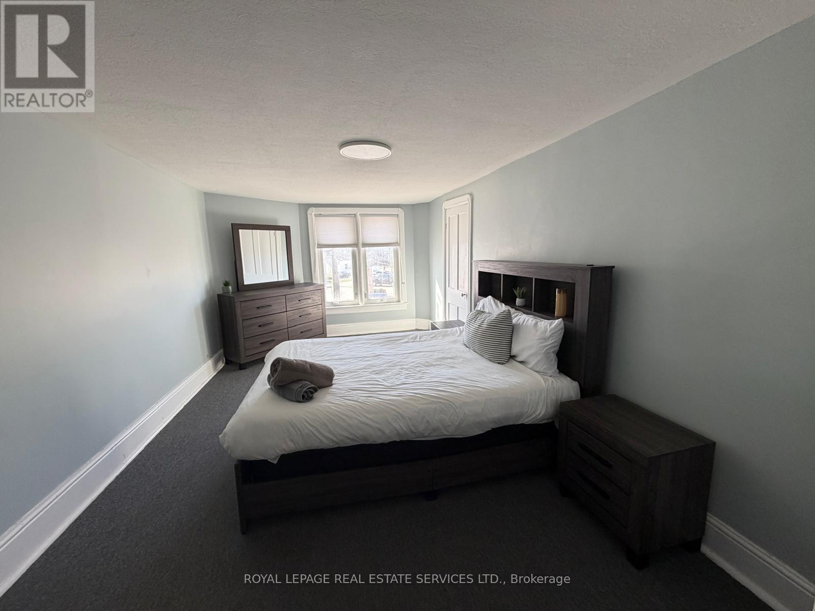 Upper Level - 100 Essa Road, Barrie, Ontario  L4N 3K7 - Photo 18 - S13227406
