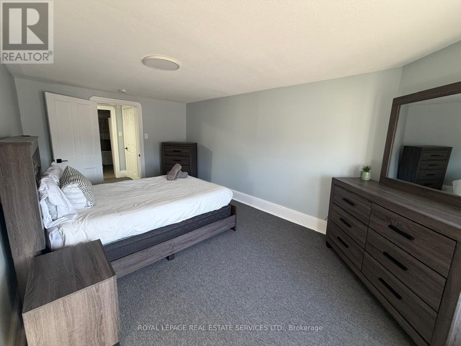 Upper Level - 100 Essa Road, Barrie, Ontario  L4N 3K7 - Photo 19 - S13227406