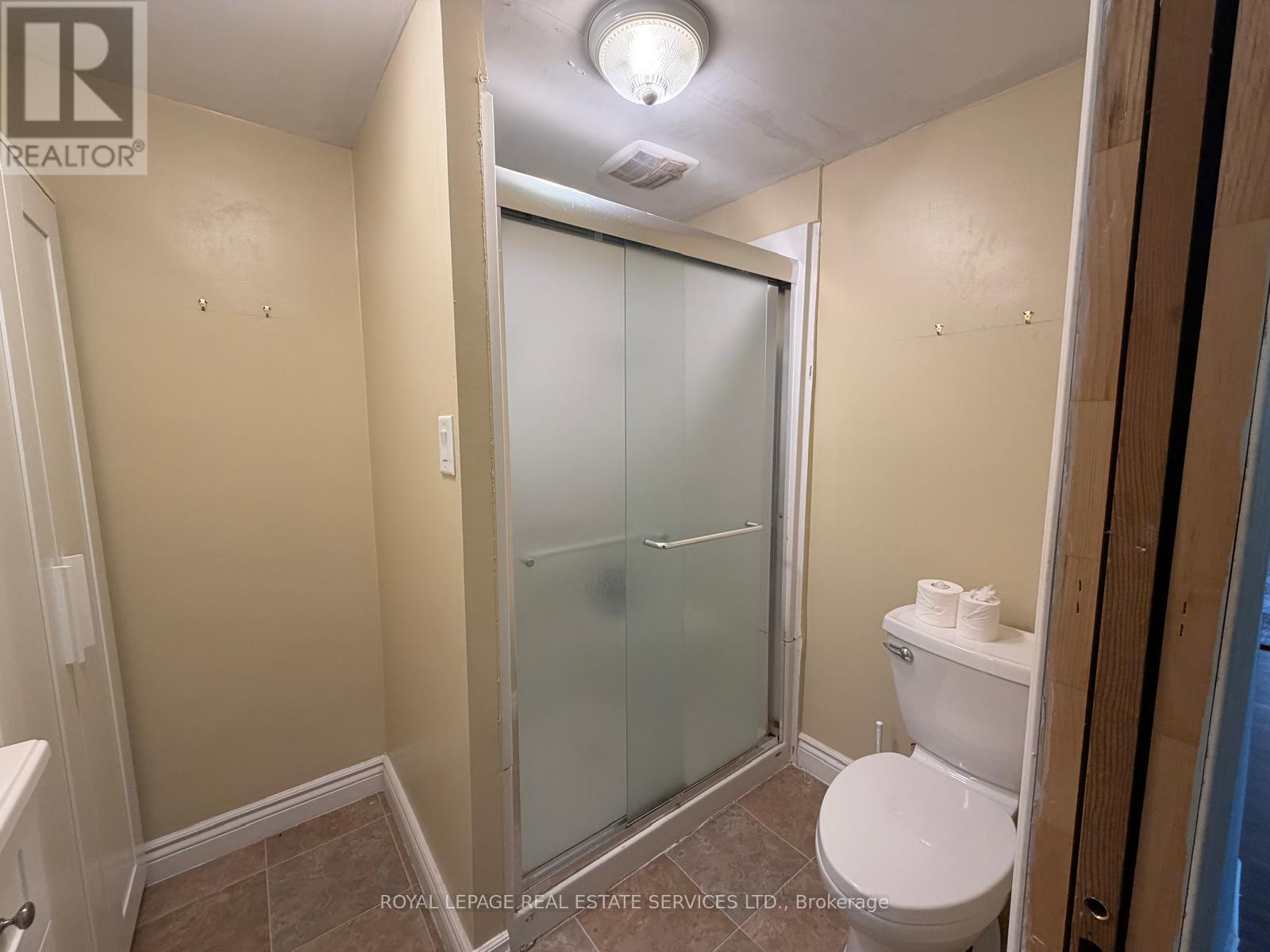 Upper Level - 100 Essa Road, Barrie, Ontario  L4N 3K7 - Photo 21 - S13227406
