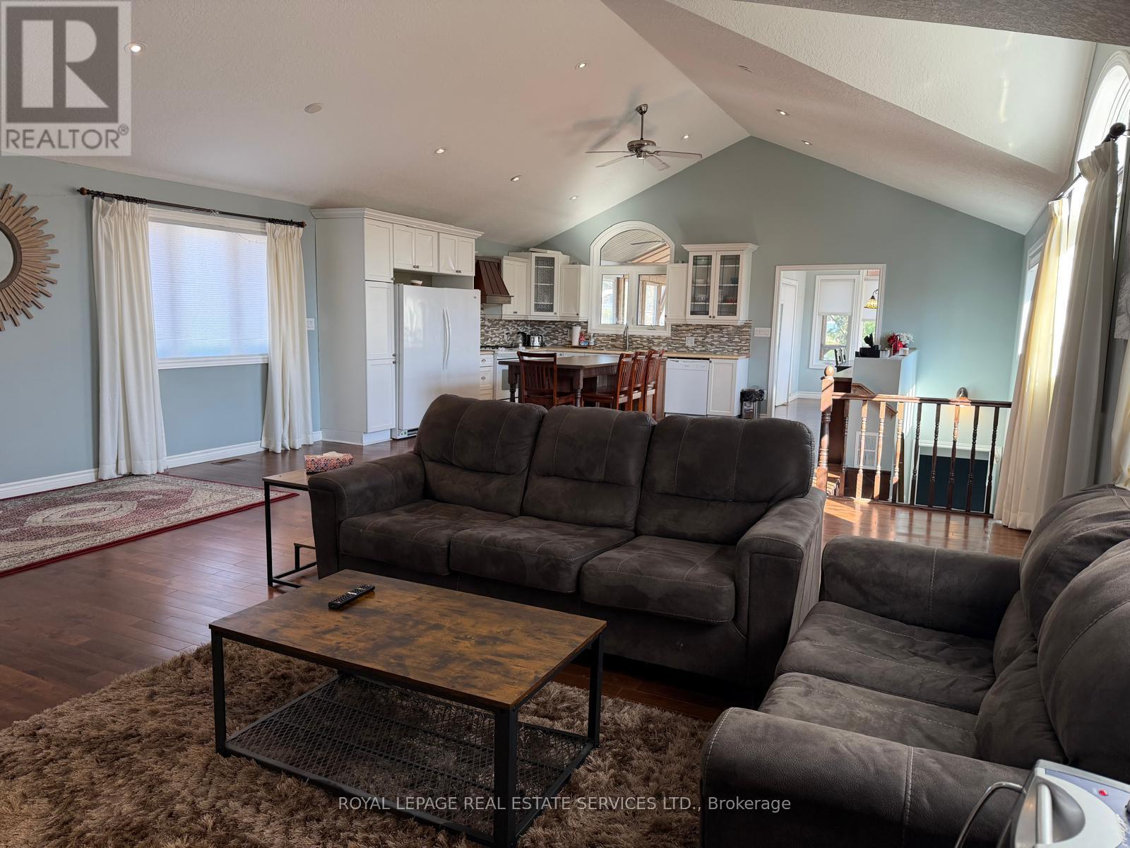 Upper Level - 100 Essa Road, Barrie, Ontario  L4N 3K7 - Photo 4 - S13227406
