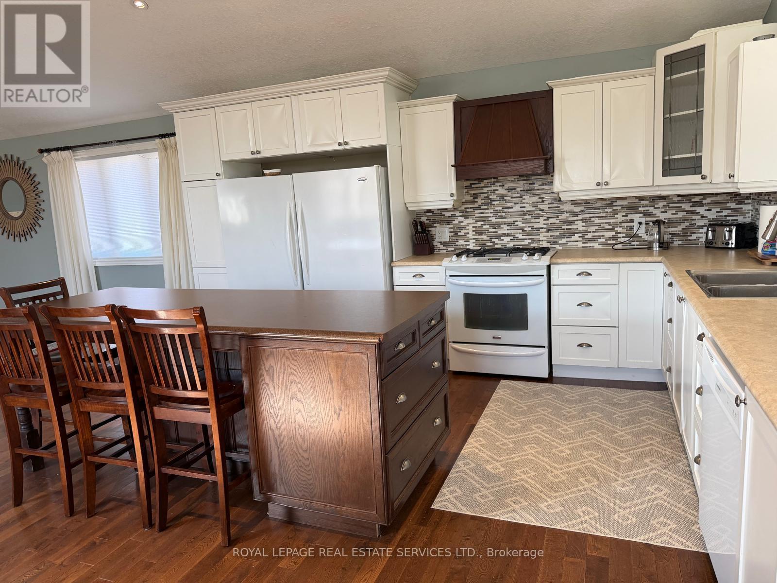 Upper Level - 100 Essa Road, Barrie, Ontario  L4N 3K7 - Photo 9 - S13227406