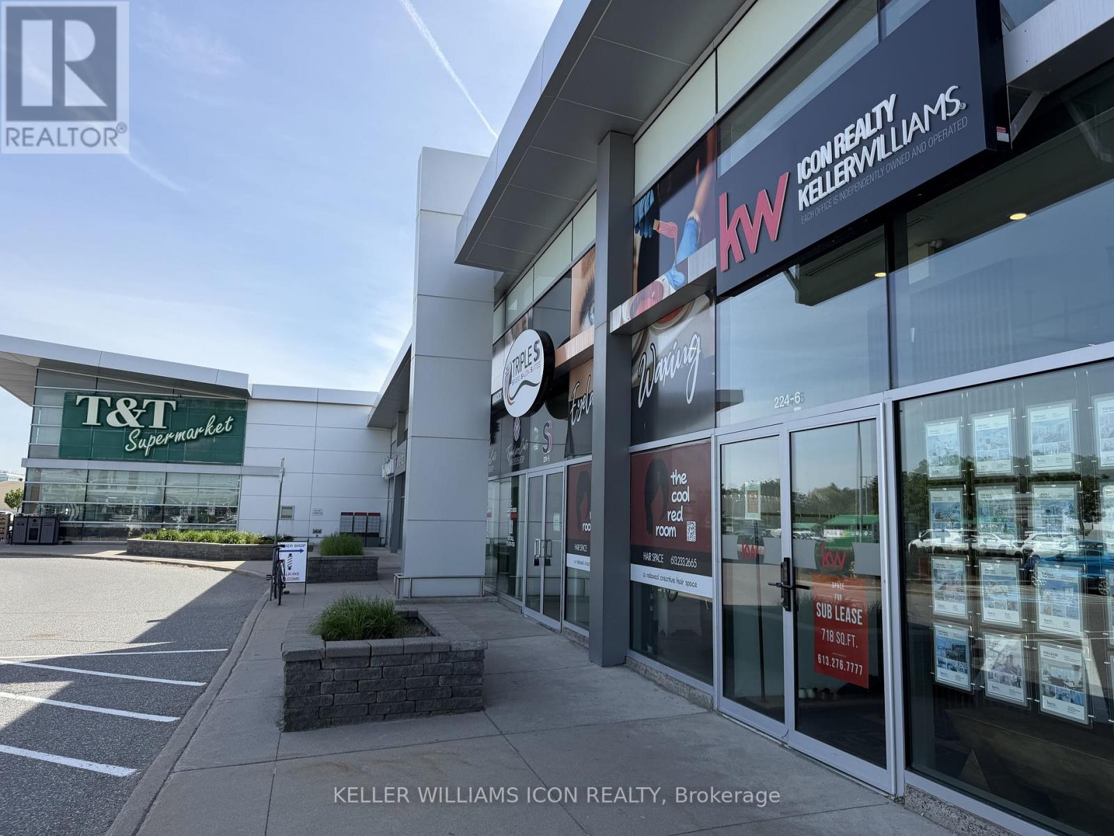 224 HUNT CLUB ROAD, Ottawa, Ontario