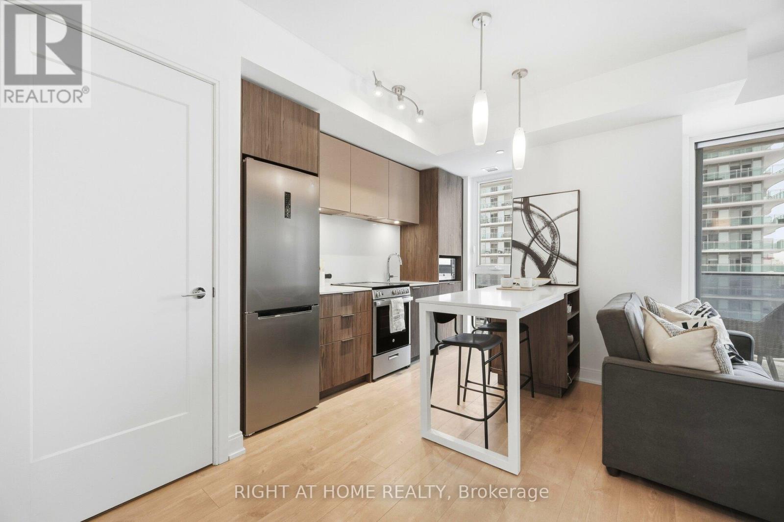 1008 - 70 Annie Craig Drive, Toronto, Ontario  M8V 0G2 - Photo 5 - W12768262