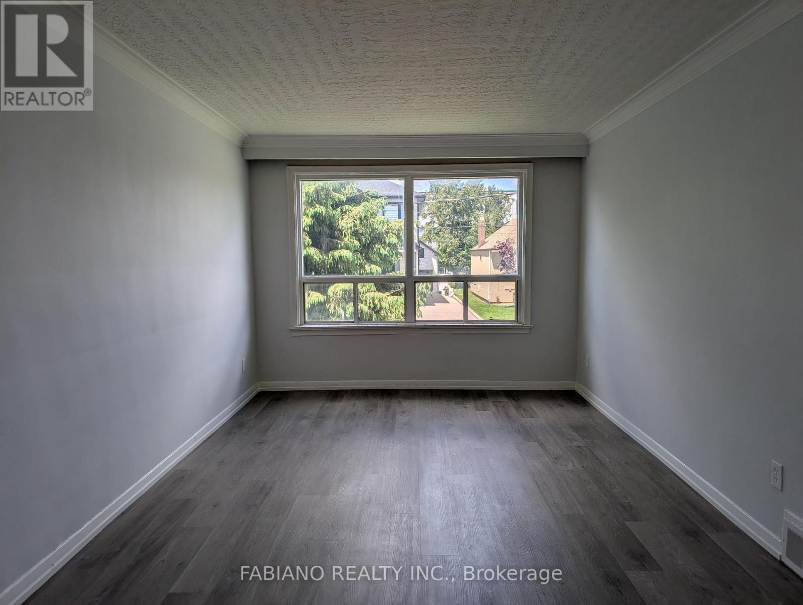 2 - 5 Hertford Avenue, Toronto, Ontario  M6M 1S1 - Photo 2 - W13227226