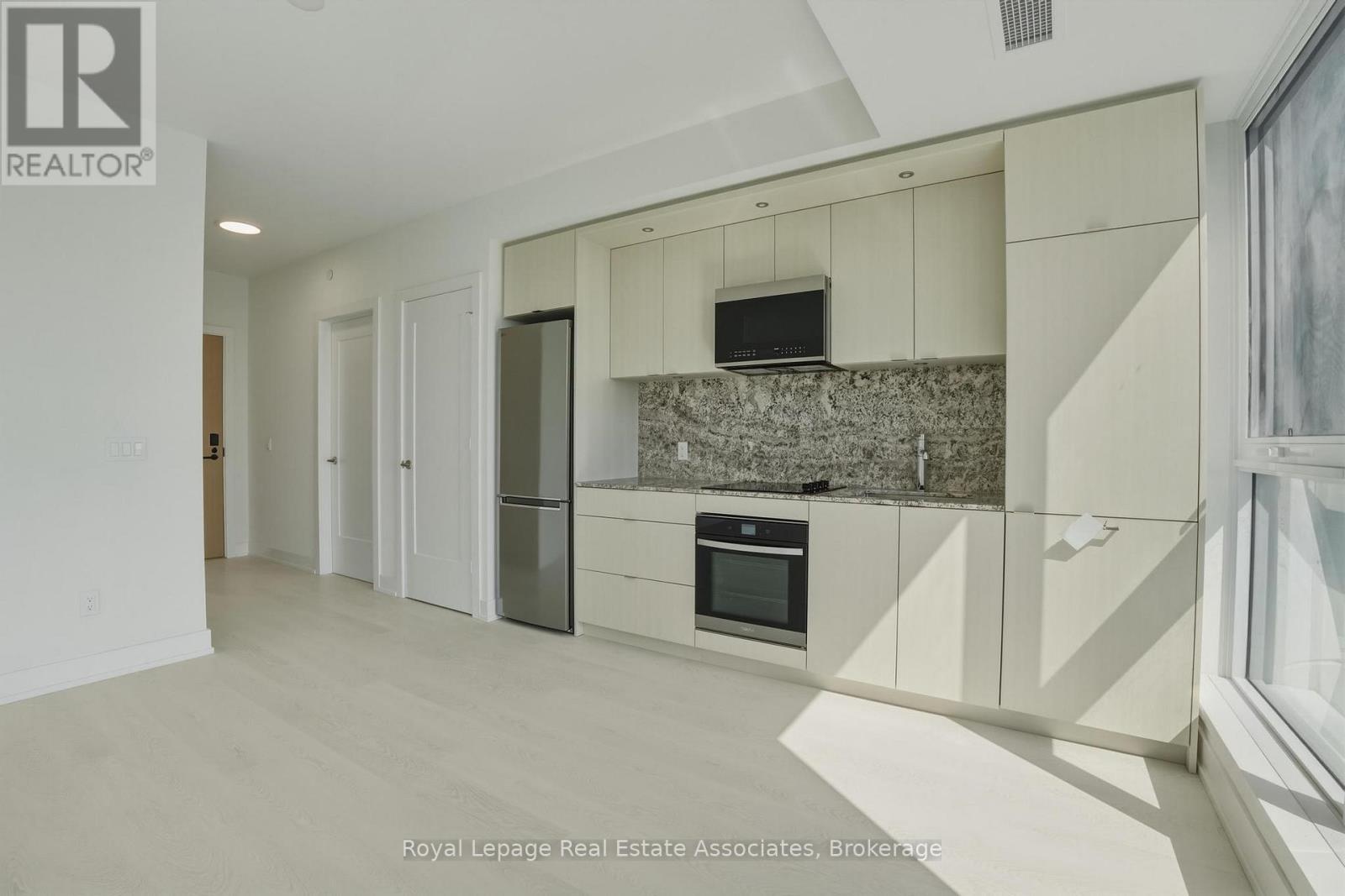 1410 - 25 Cordova Avenue, Toronto, Ontario  M9A 0E5 - Photo 7 - W13227260