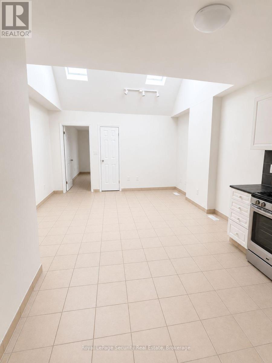 2 - 1136 Dufferin Street, Toronto, Ontario  M6H 4B6 - Photo 2 - W13227280