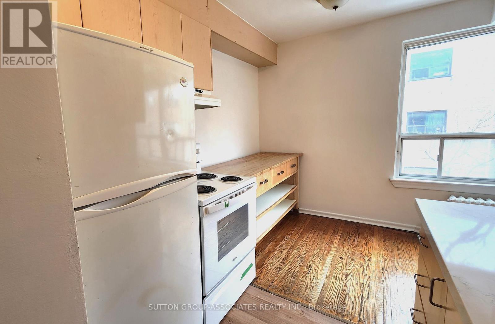 304 - 1 Greenbrook Drive, Toronto, Ontario  M6M 2J8 - Photo 3 - W13227312