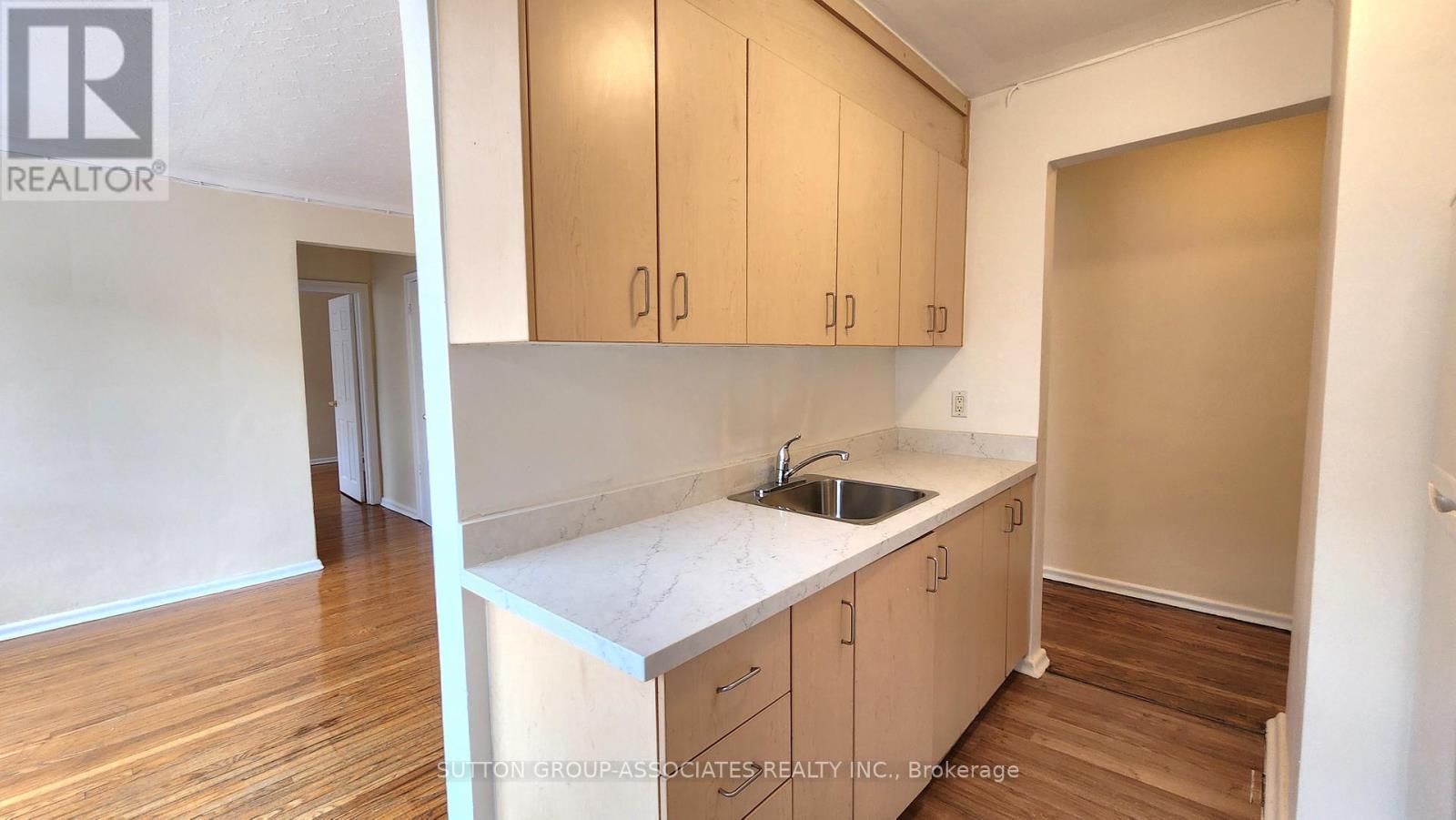 304 - 1 Greenbrook Drive, Toronto, Ontario  M6M 2J8 - Photo 4 - W13227312