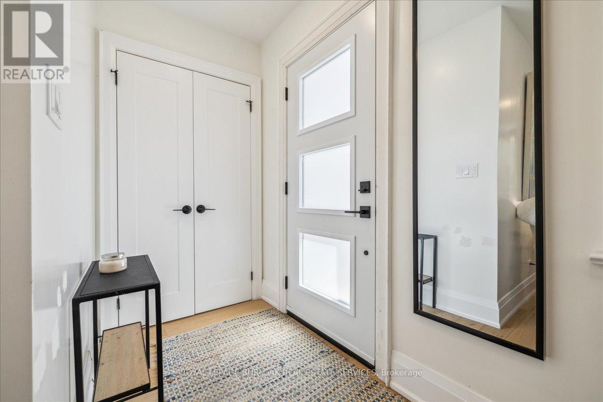 UPPER LEVEL - 2113 NEW STREET, Burlington, Ontario