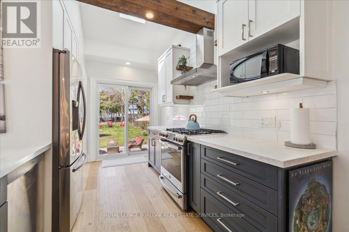 Upper Level - 2113 New Street, Burlington, Ontario  L7R 1H7 - Photo 12 - W13227340