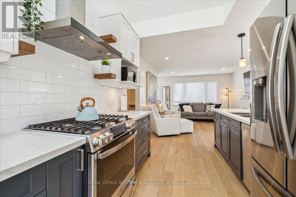 Upper Level - 2113 New Street, Burlington, Ontario  L7R 1H7 - Photo 14 - W13227340