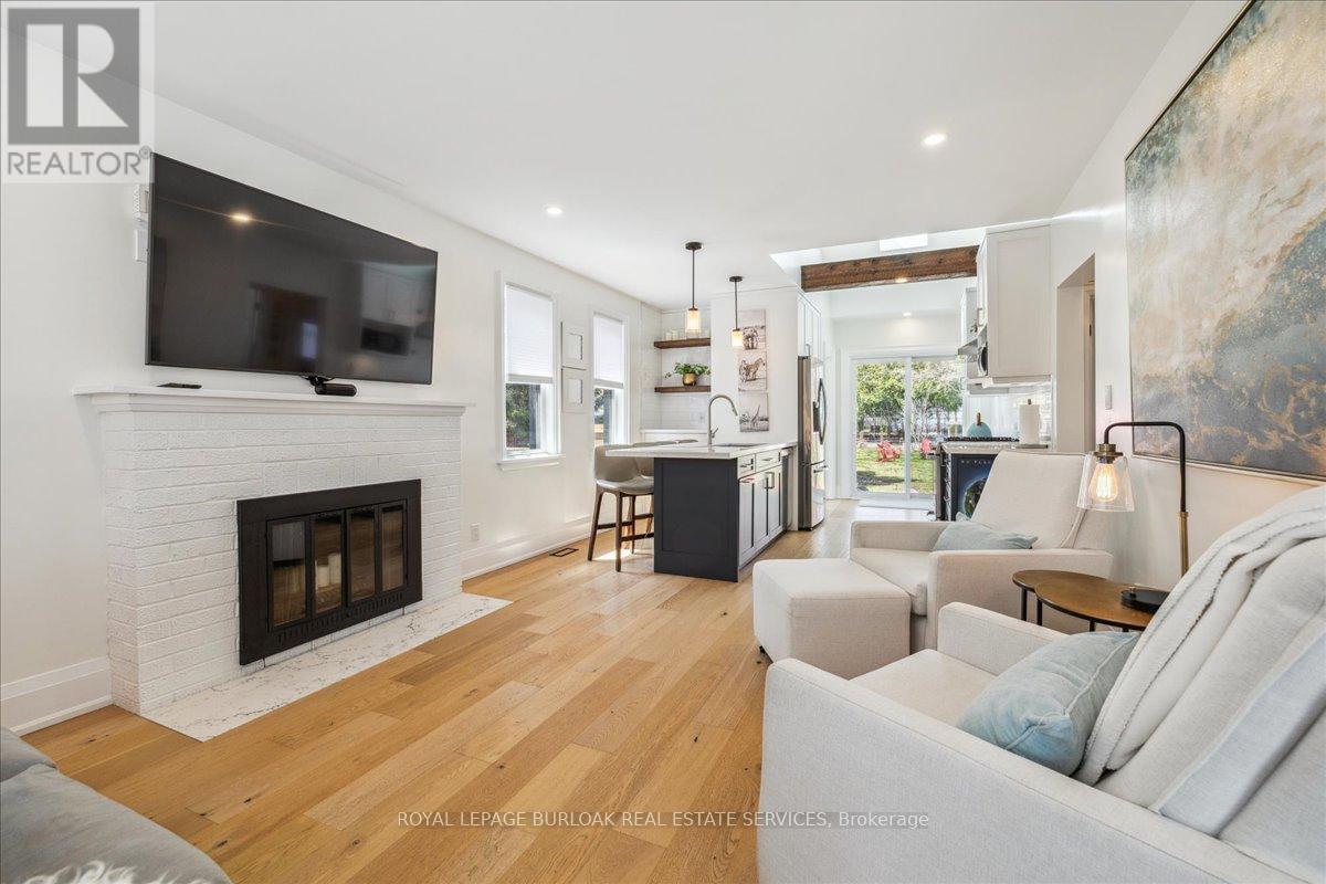 Upper Level - 2113 New Street, Burlington, Ontario  L7R 1H7 - Photo 2 - W13227340