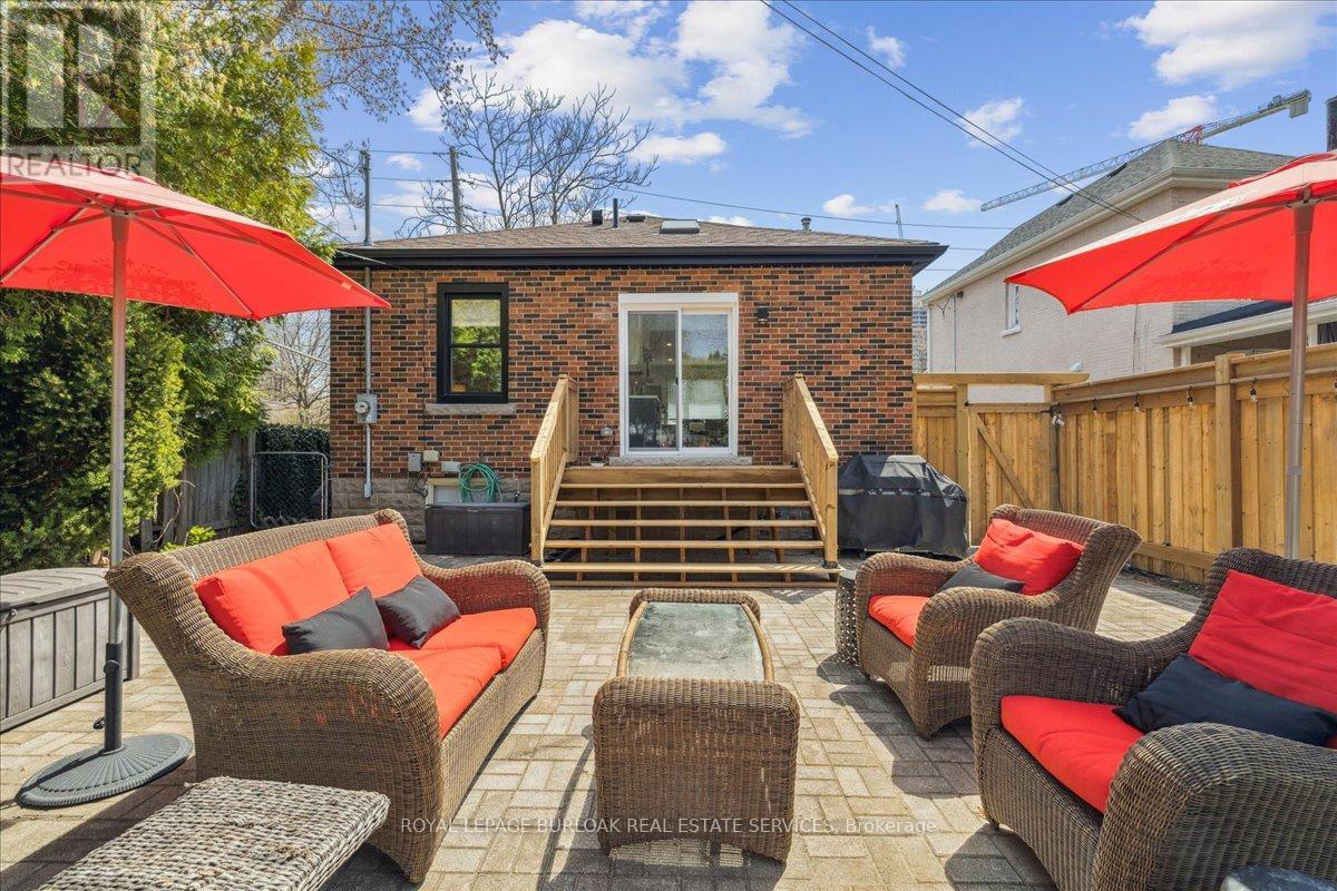 Upper Level - 2113 New Street, Burlington, Ontario  L7R 1H7 - Photo 23 - W13227340