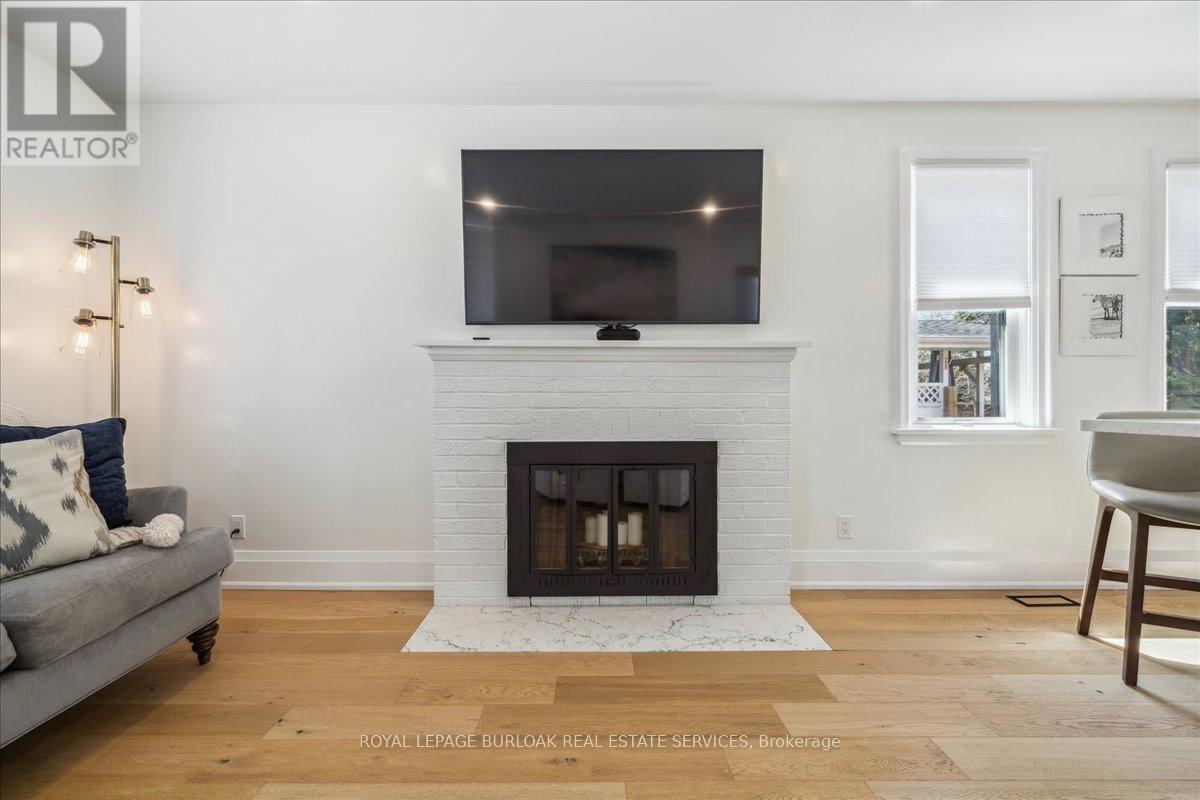 Upper Level - 2113 New Street, Burlington, Ontario  L7R 1H7 - Photo 3 - W13227340
